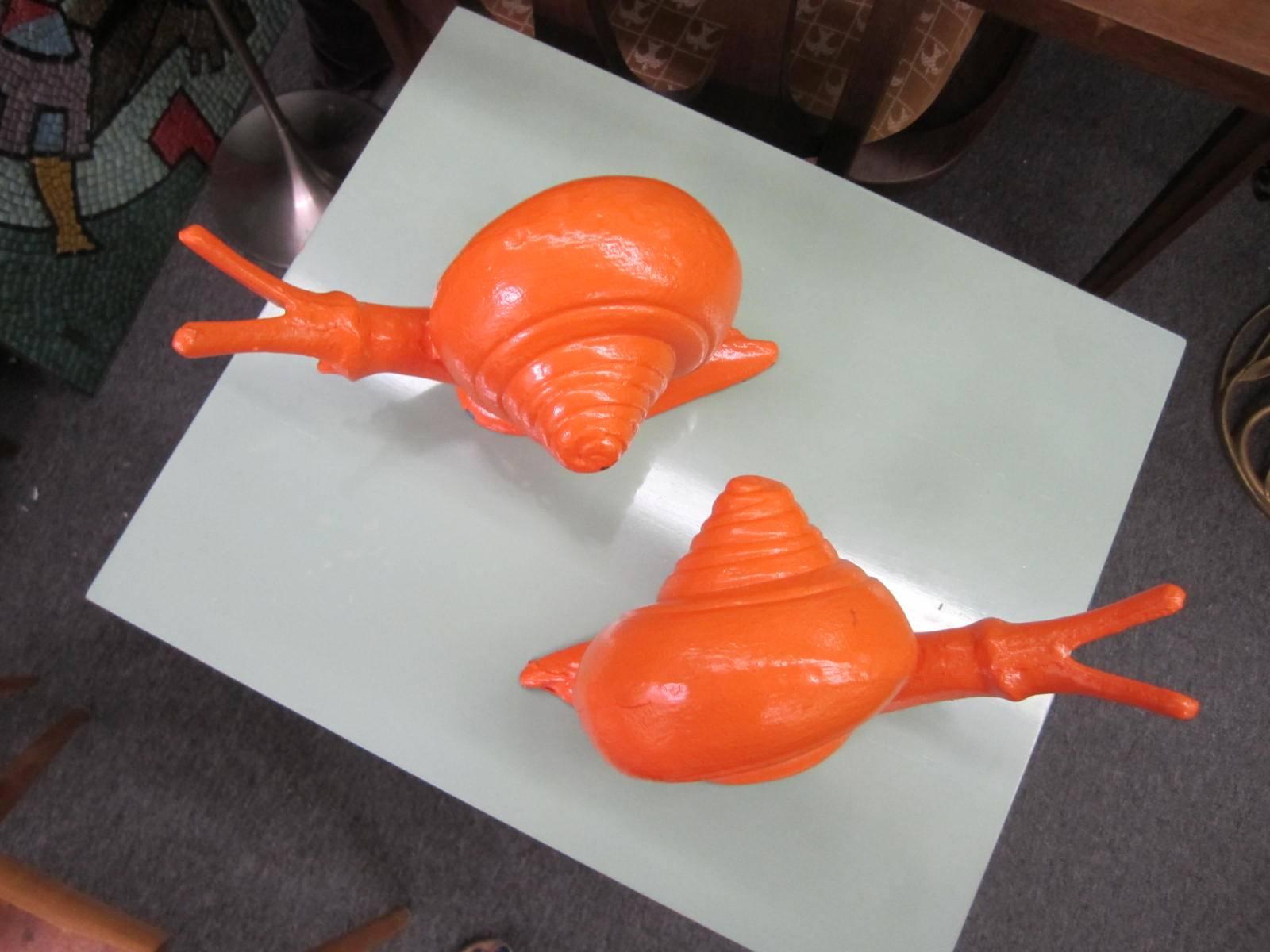 Whimsical Pair of Cast Iron Painted Orange Snail Bookends Mid-Century Modern In Good Condition In Pemberton, NJ