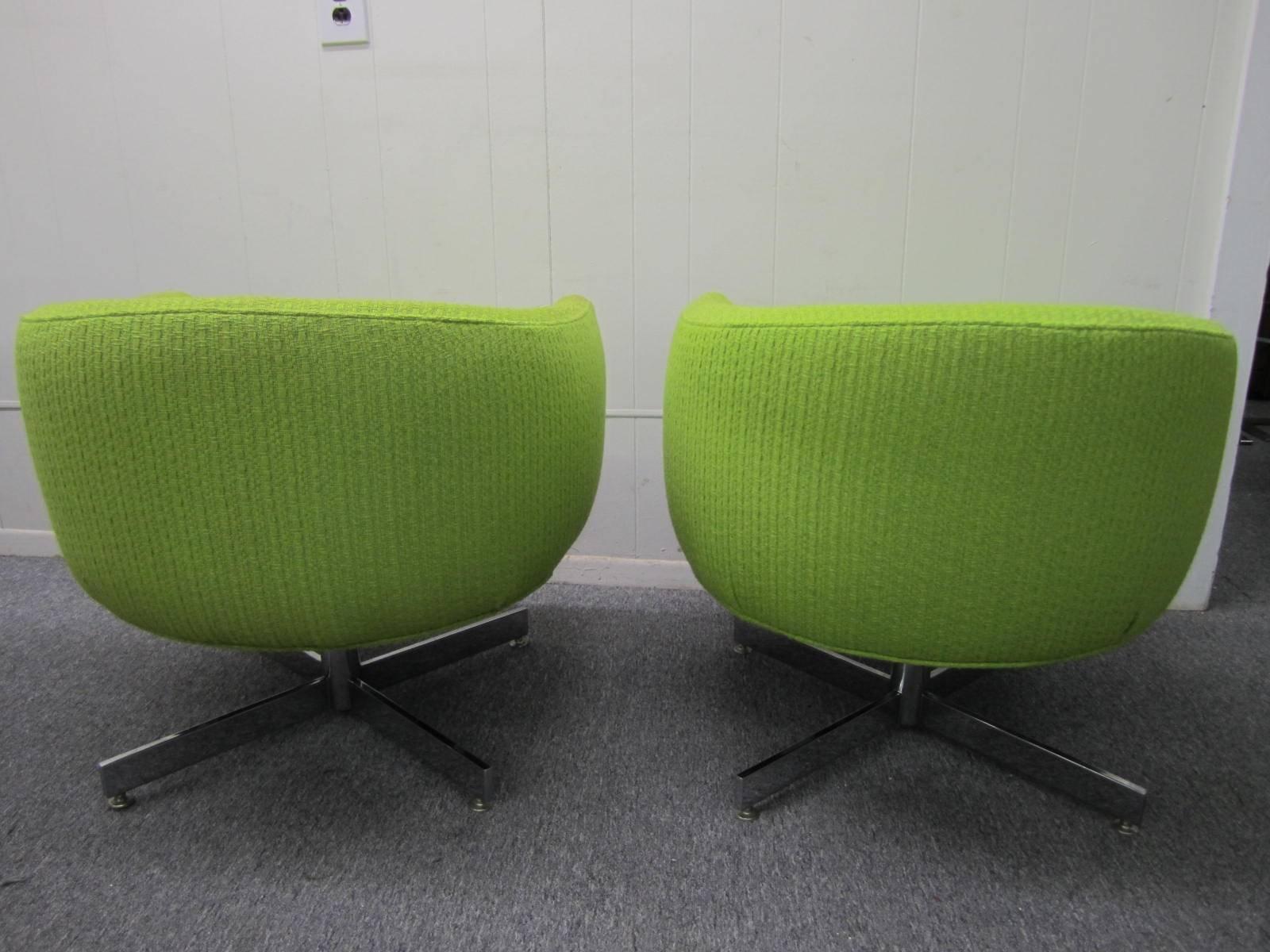 American Stunning Pair of Signed Milo Baughman Barrel Back Swivel Chairs, Mid-Century