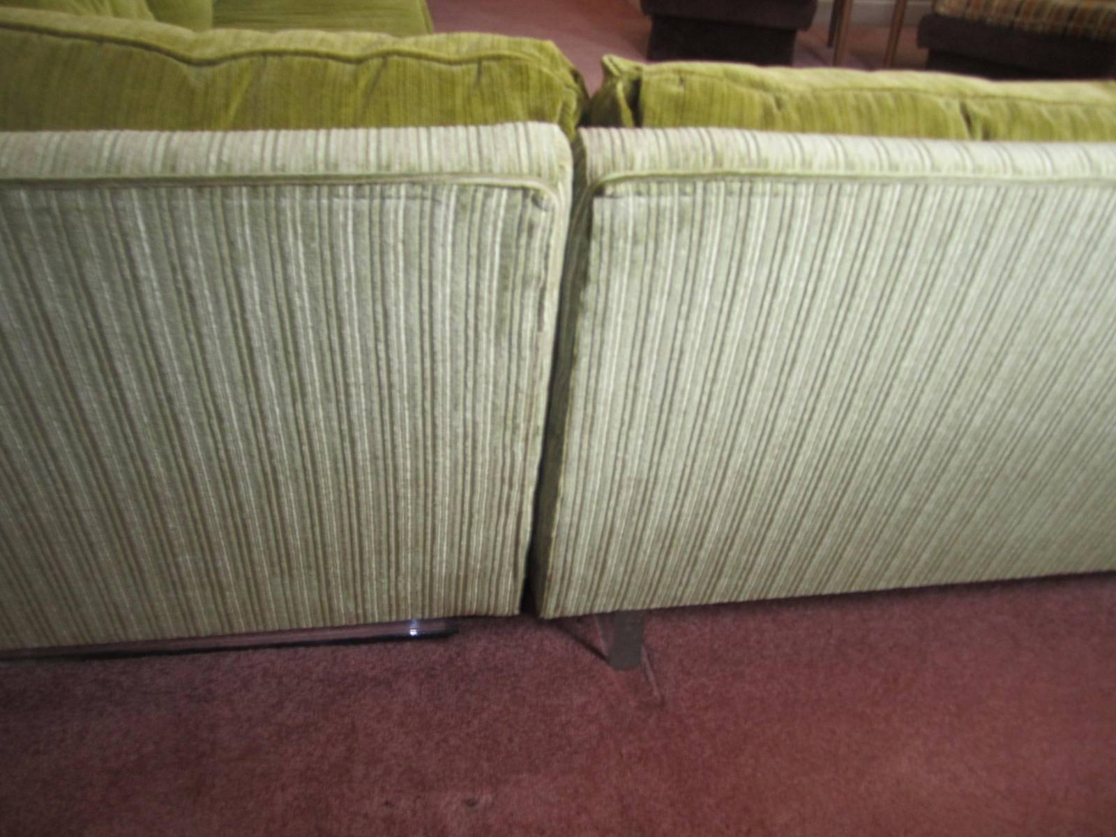 Mid-Century Modern Rare Wormley Dunbar Style Open-Arm Two-Piece Sectional Sofa Lucite Legs For Sale