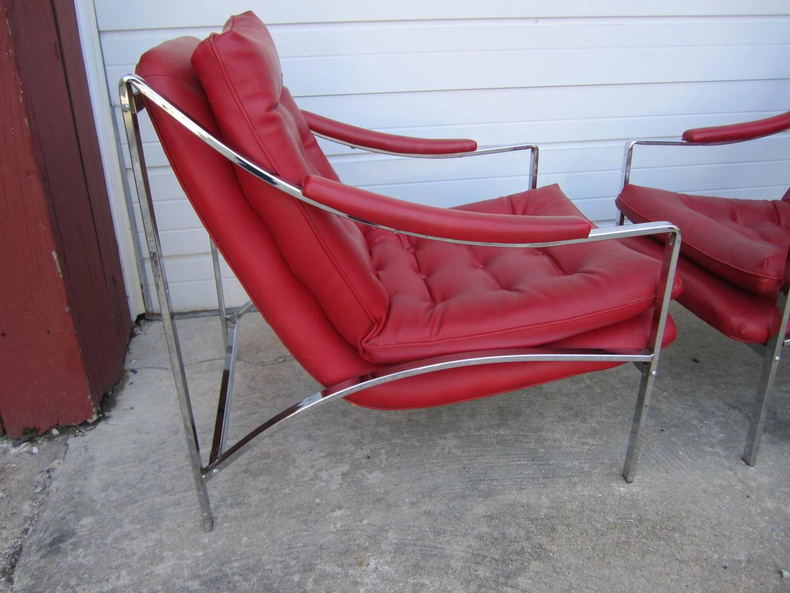Mid-Century Modern Lovely Pair of Milo Baughman Style Scoop Chrome Lounge Chairs