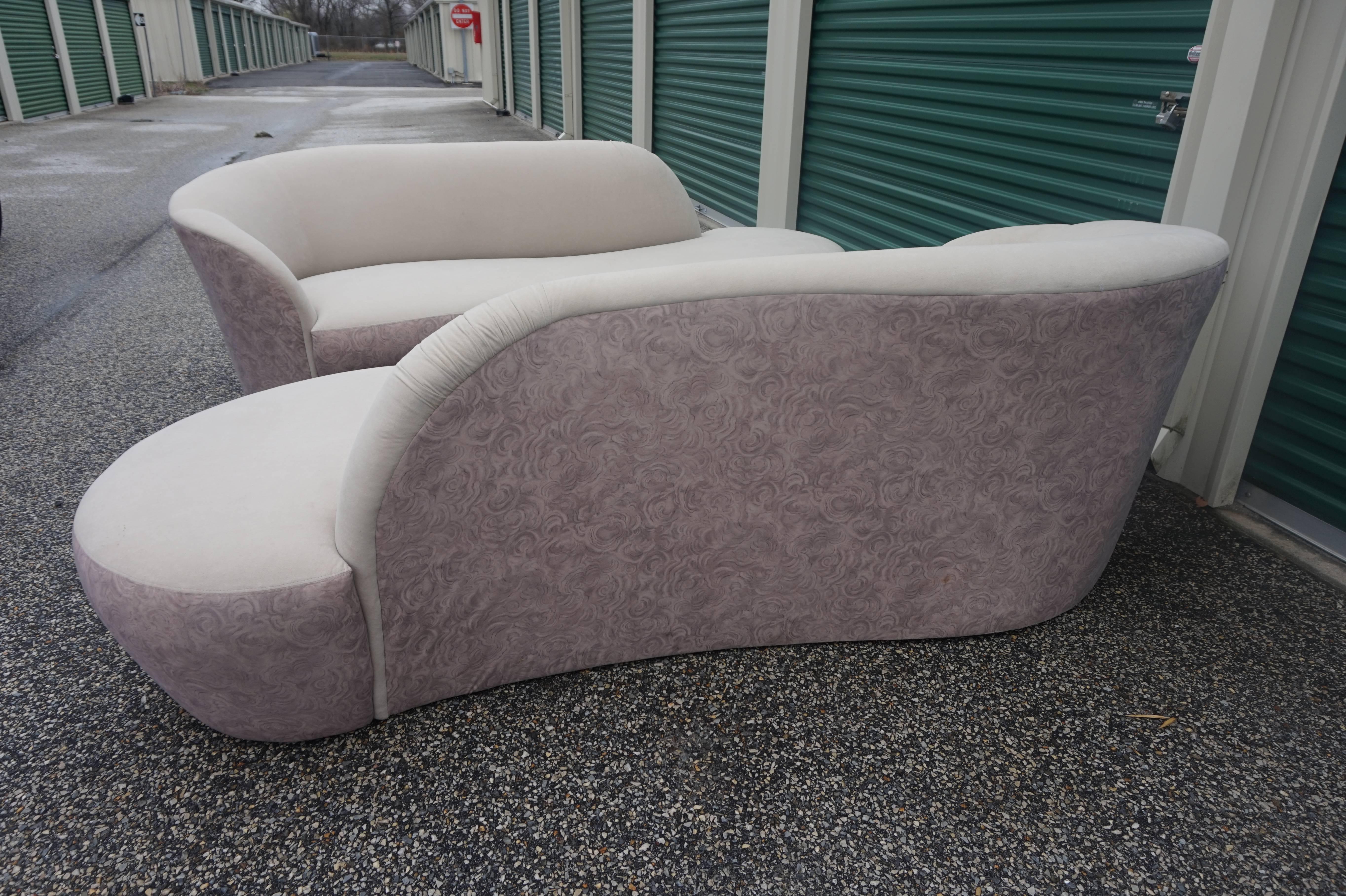 Pair of Vladimir Kagan Style Weiman Preview Kidney Shaped Sofas In Good Condition In Pemberton, NJ
