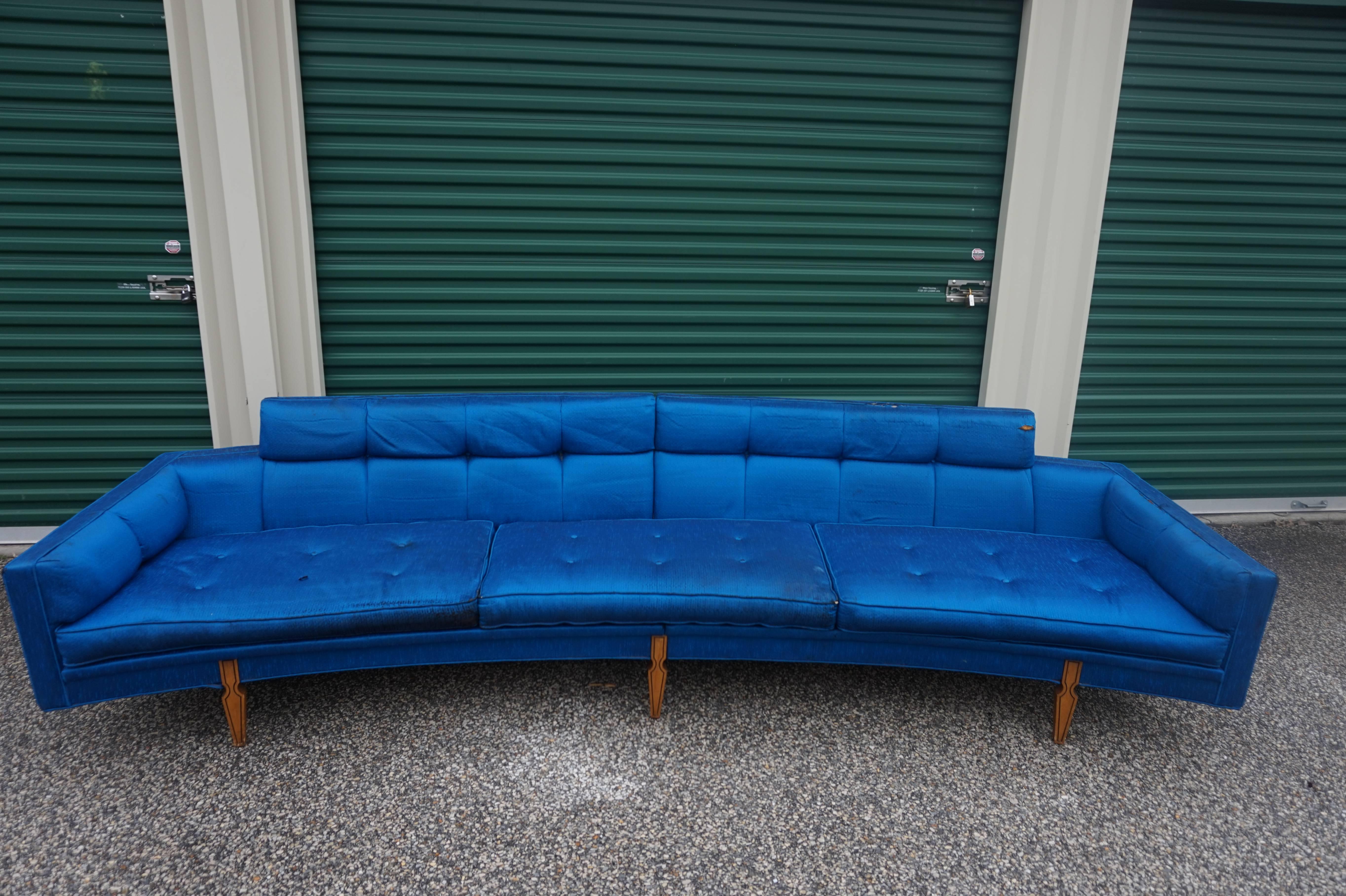 Sexy Curved American Mid-Century Modern Two Piece of Sofa For Sale 3