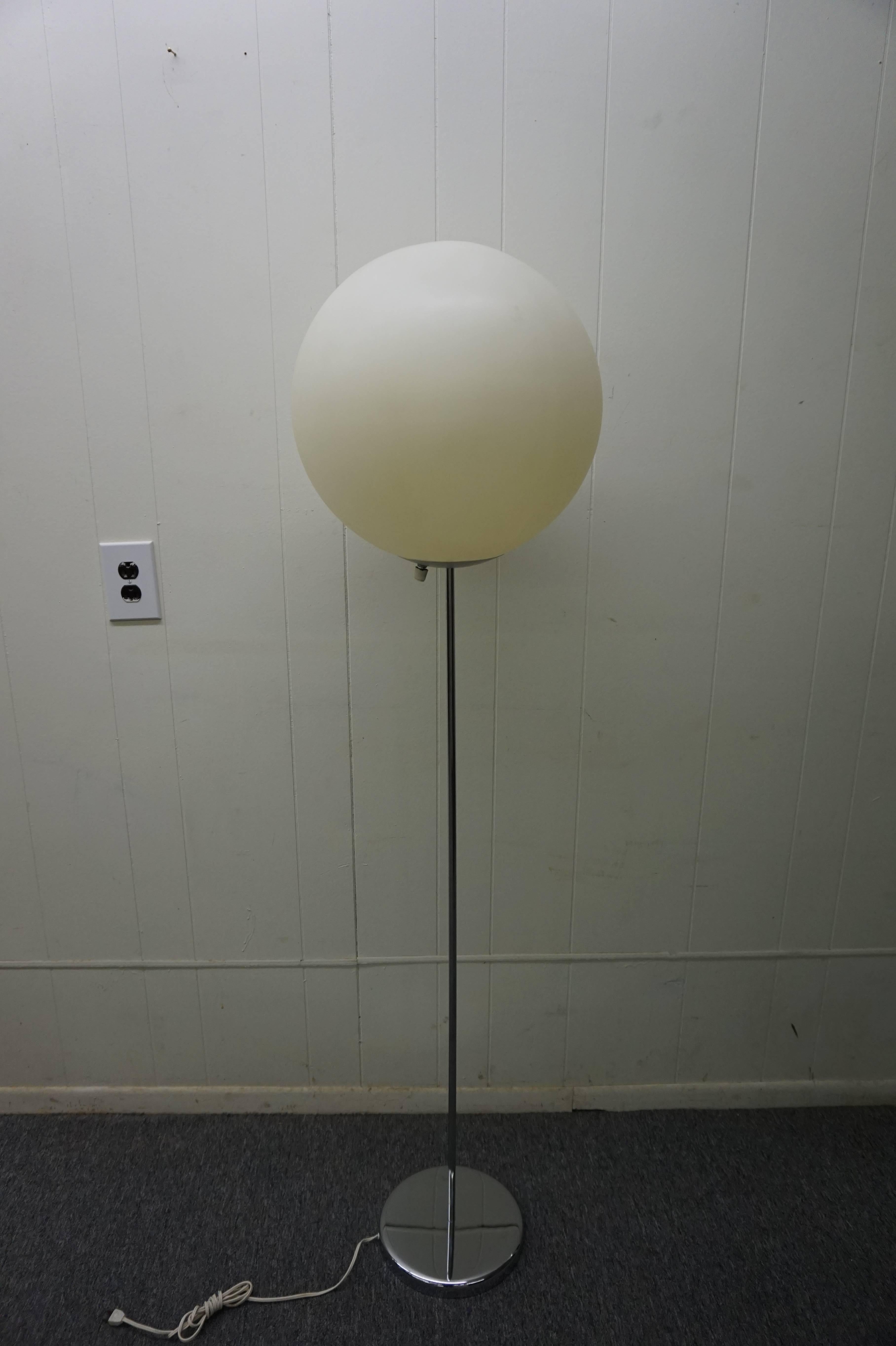 Fun Large Panton Style Ball Globe Floor Lamp with Chrome Base In Good Condition For Sale In Pemberton, NJ