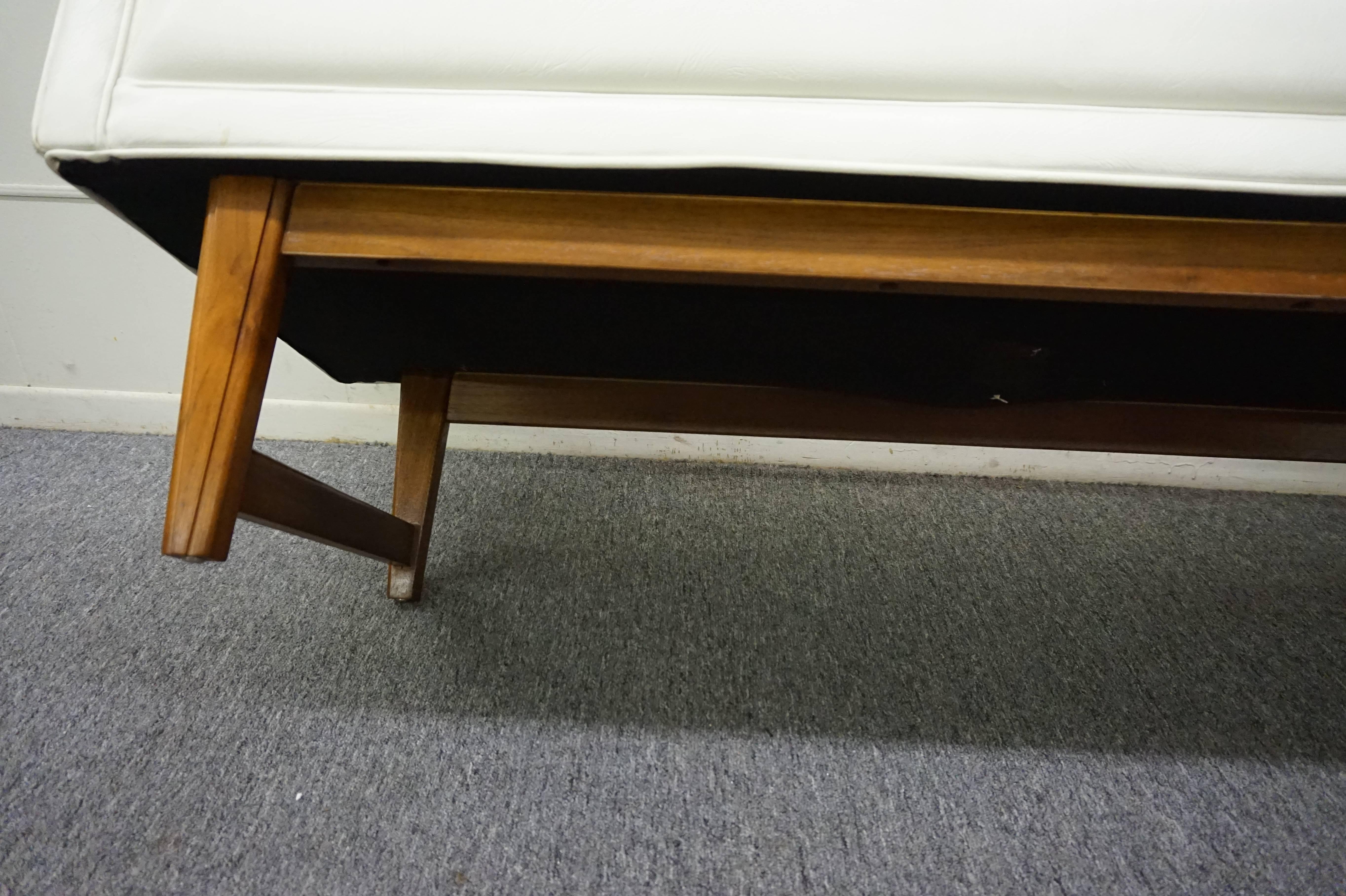 Mid-20th Century Handsome Upholstered American Mid-century Walnut Bench