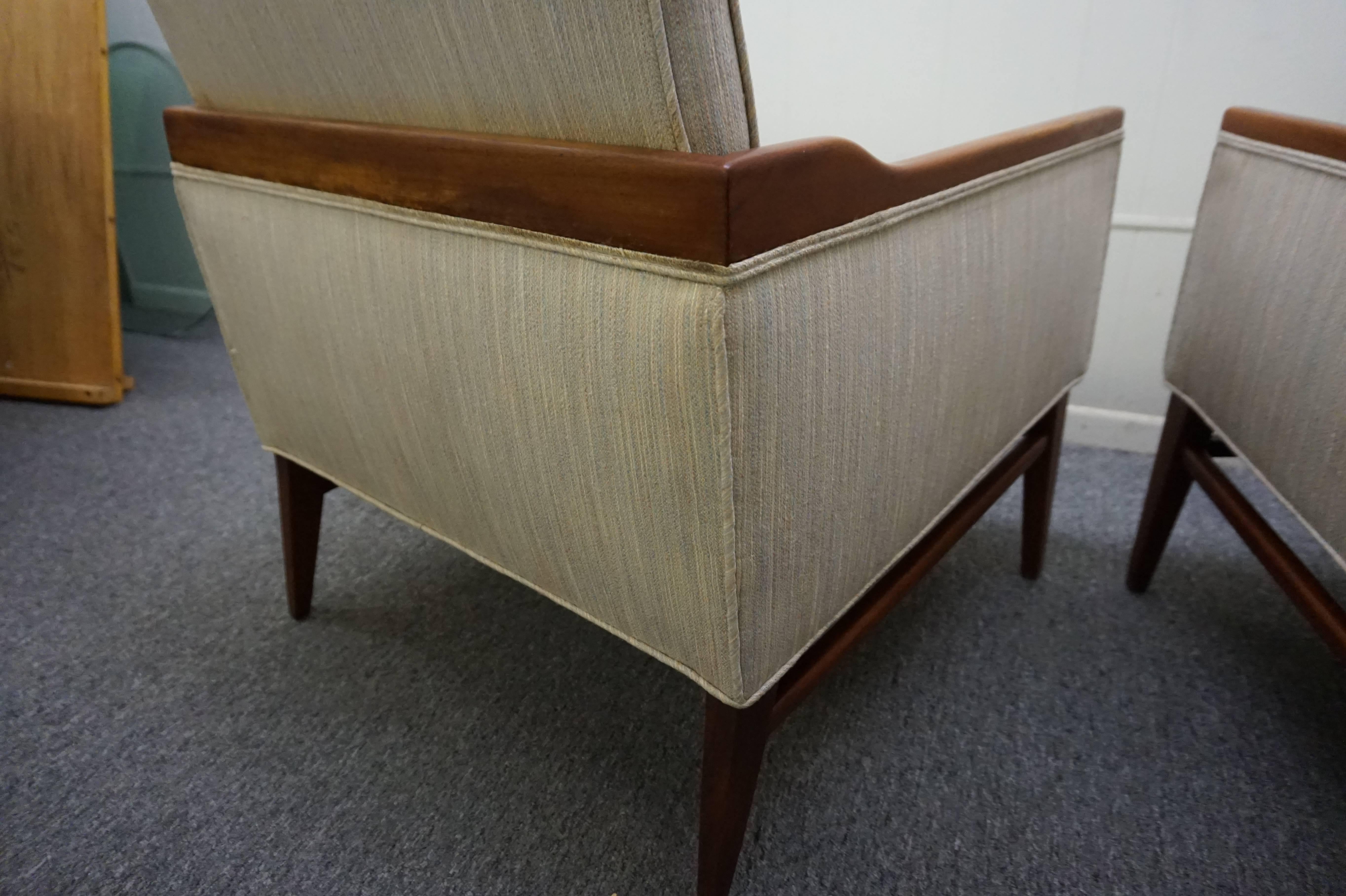 Mid-20th Century Stunning Pair of American Mid-Century Modern Walnut Lounge Chairs For Sale
