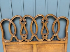 Testiera da letto matrimoniale in stile provenzale francese, in legno di frutta vintage, metà del secolo scorso