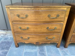 Handsome Pair of Henredon Heritage Bachelors Chests Mid Century