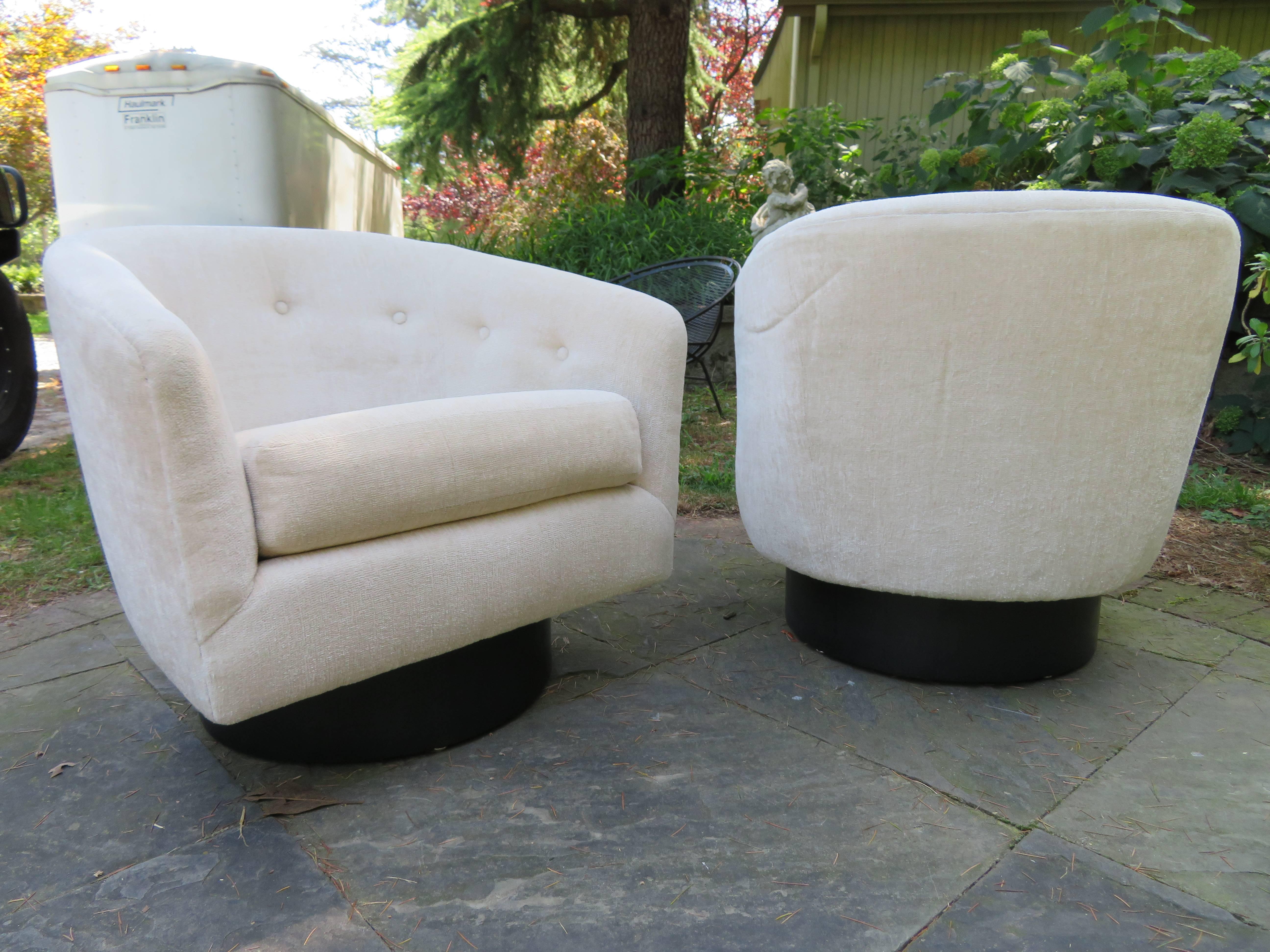 American Fantastic Pair of Milo Baughman Tall Swivel Base Barrel Back Lounge Chairs