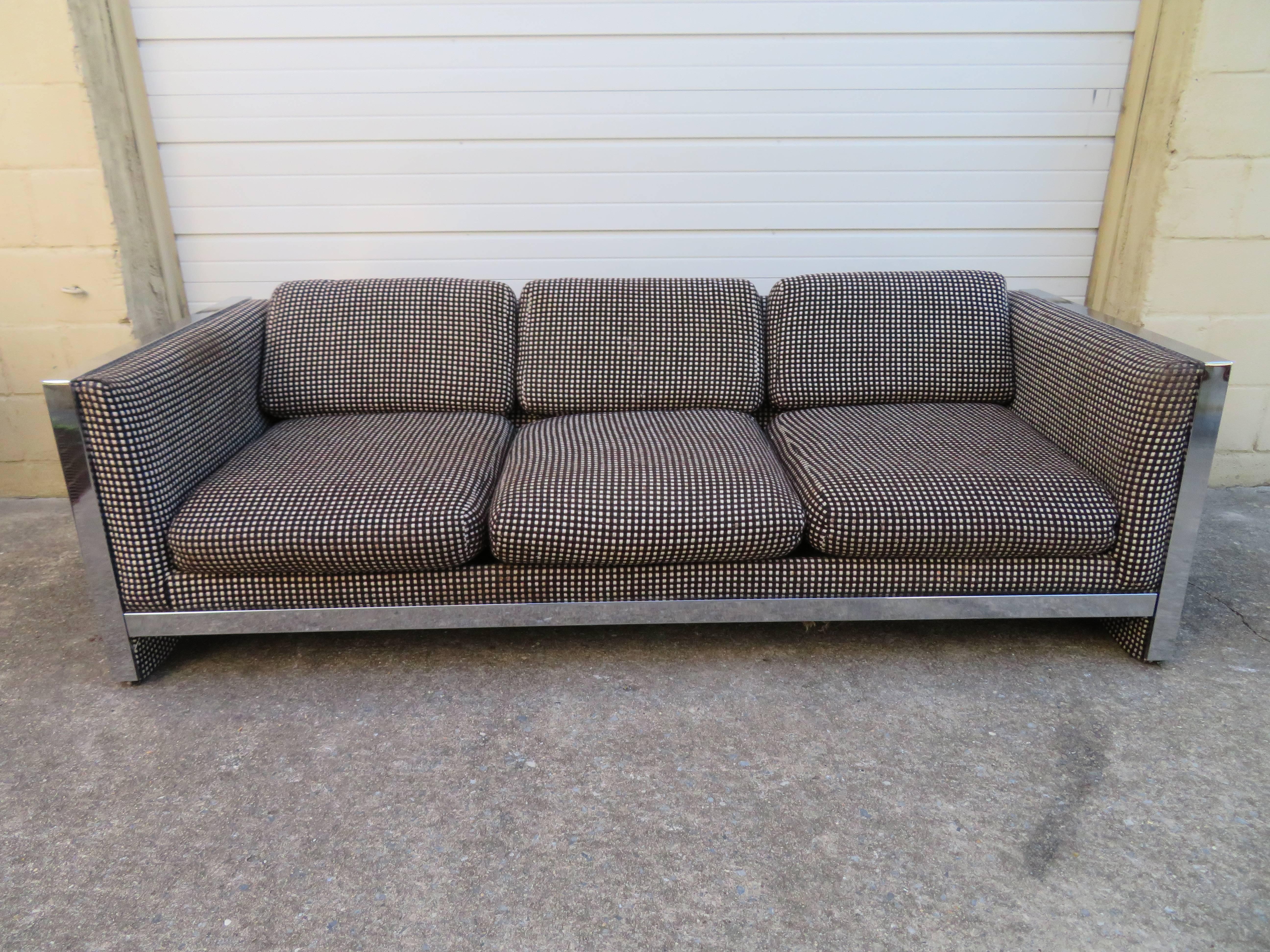 Lovely Chunky Chrome Milo Baughman Style Mid-Century Modern Sofa 3