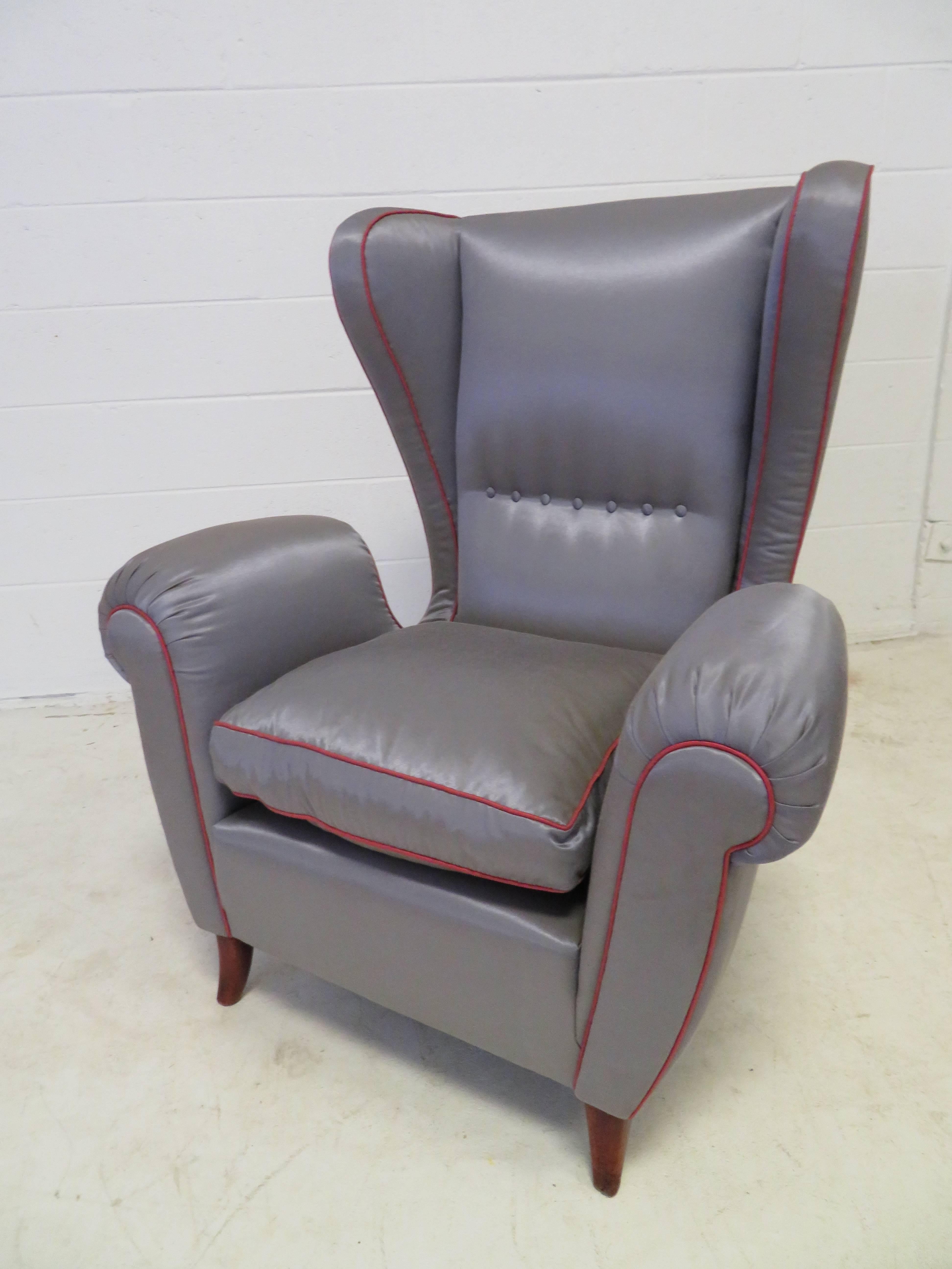 Pair of 1960s Italian Wingback Chair Paolo Buffa Style, Mid-Century Modern For Sale 3