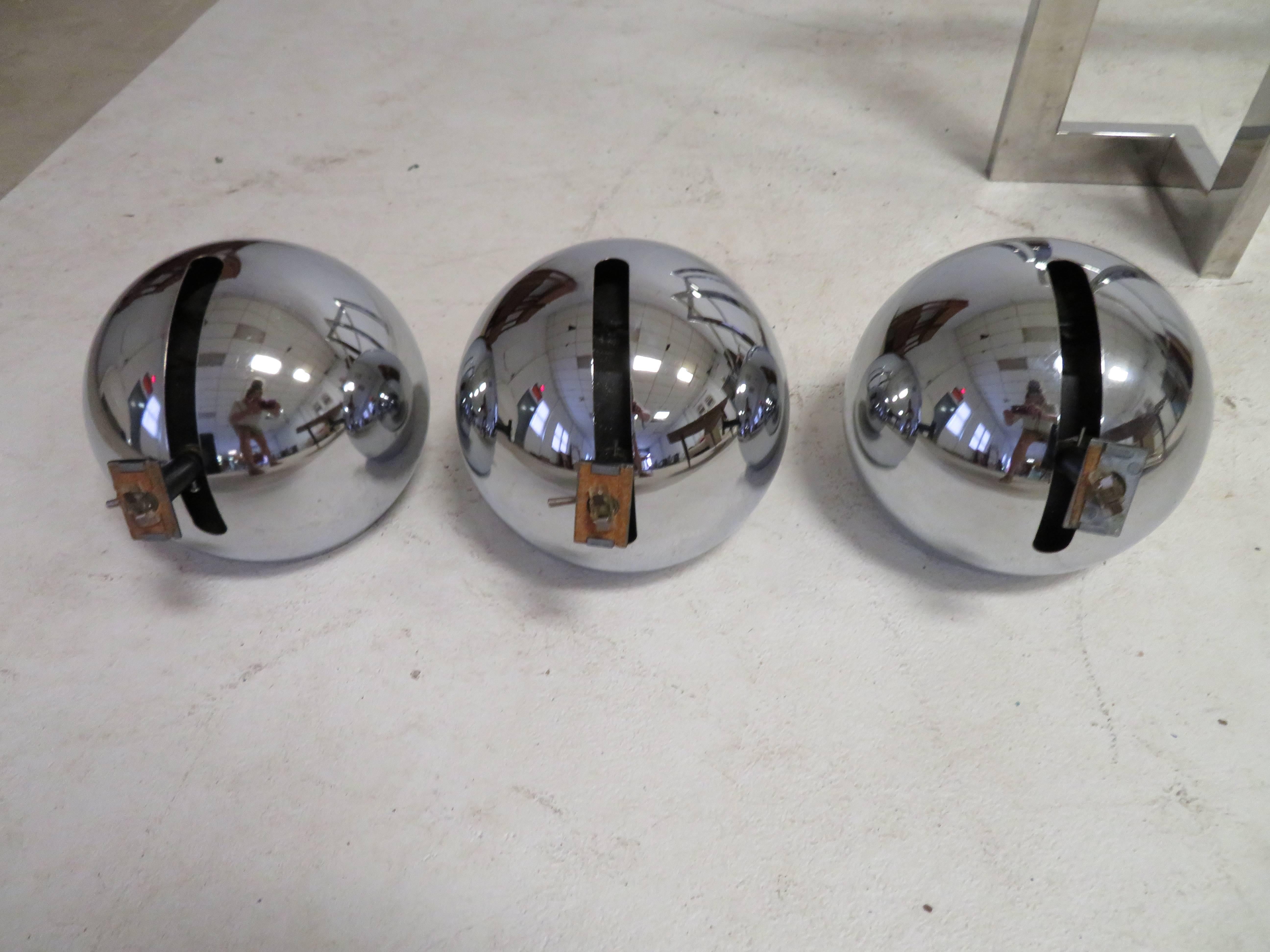 Set of Three Lightolier Eyeball Track Lighting Fixtures Mid-Century Modern In Good Condition For Sale In Pemberton, NJ