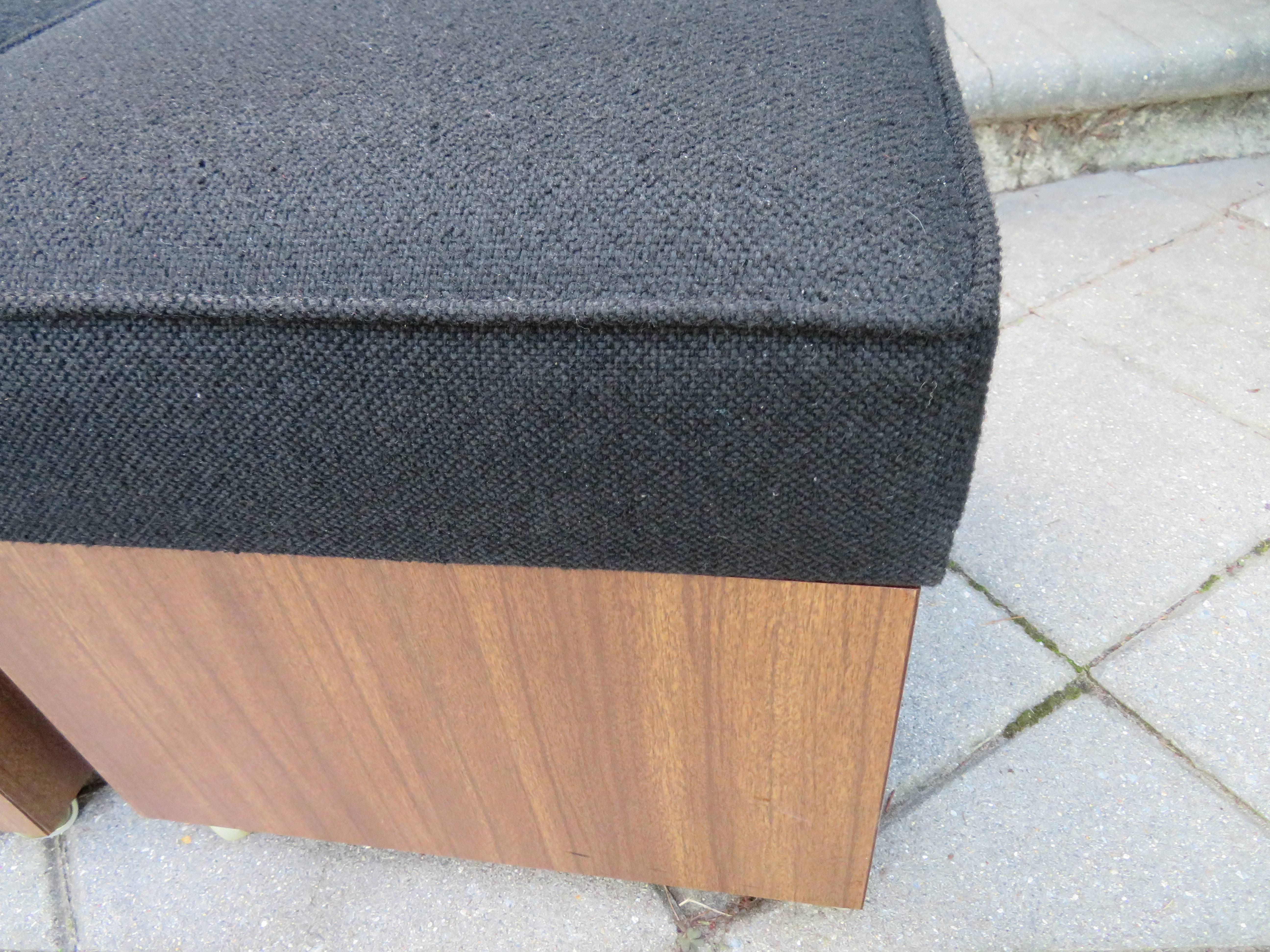 Lovely Set of Three Rolling Storage Cube Stools, Mid-Century Modern For Sale 1