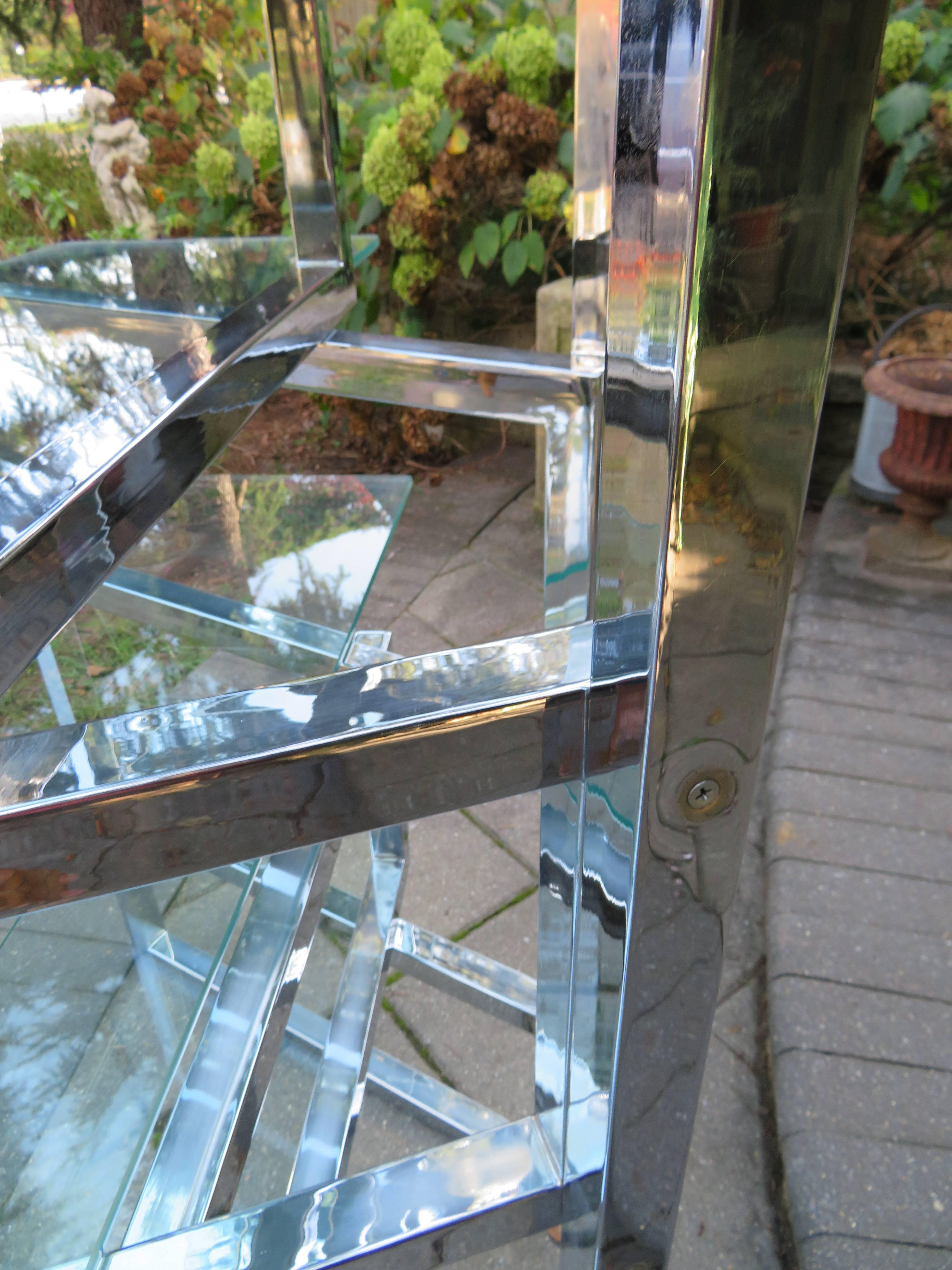 Outrageous Milo Baughman Style Chrome and Glass Butterfly Etagere Mid-Century In Good Condition In Pemberton, NJ