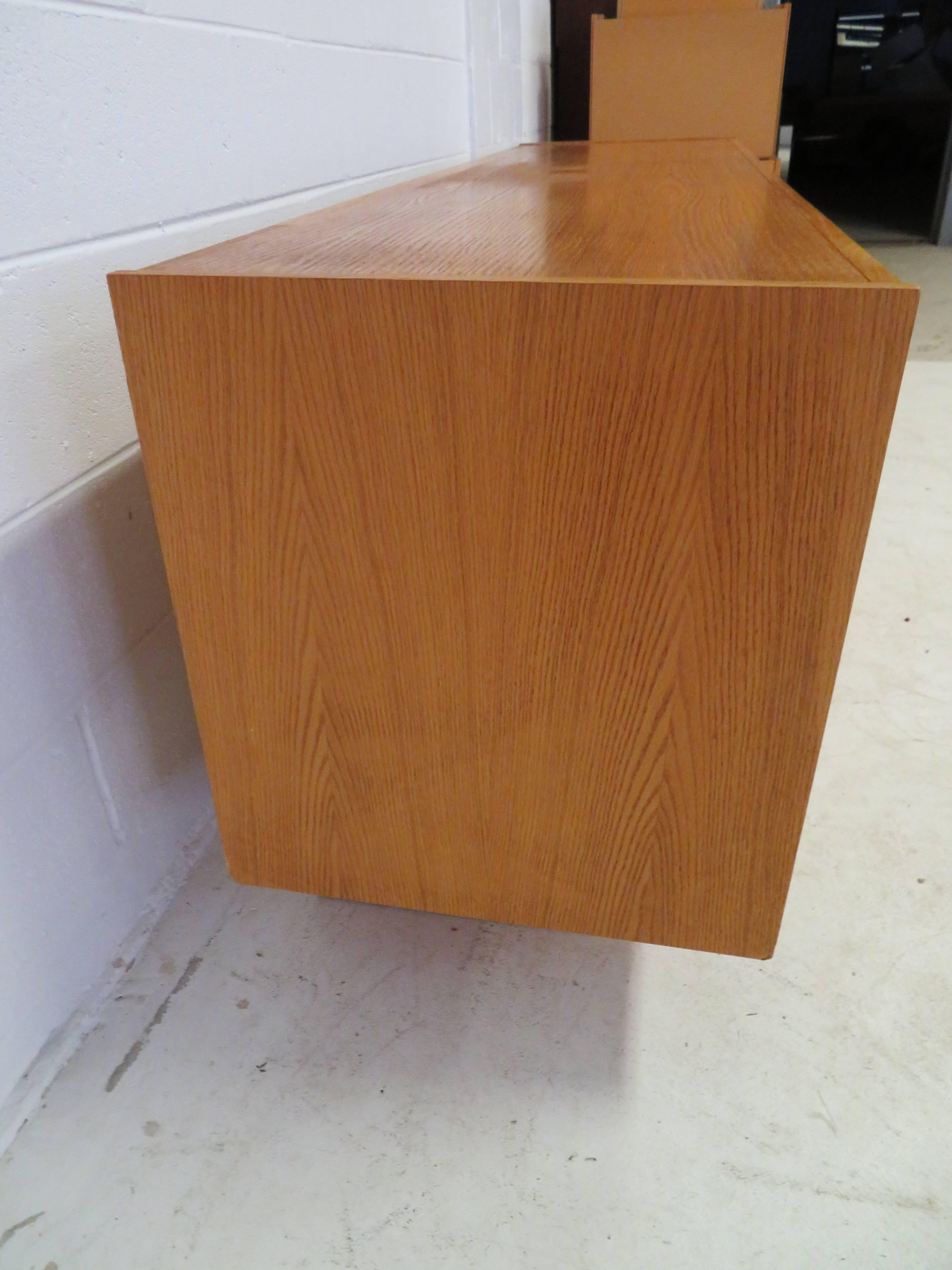 Unusual Sculptural Front Credenza, Mid-Century Modern 2