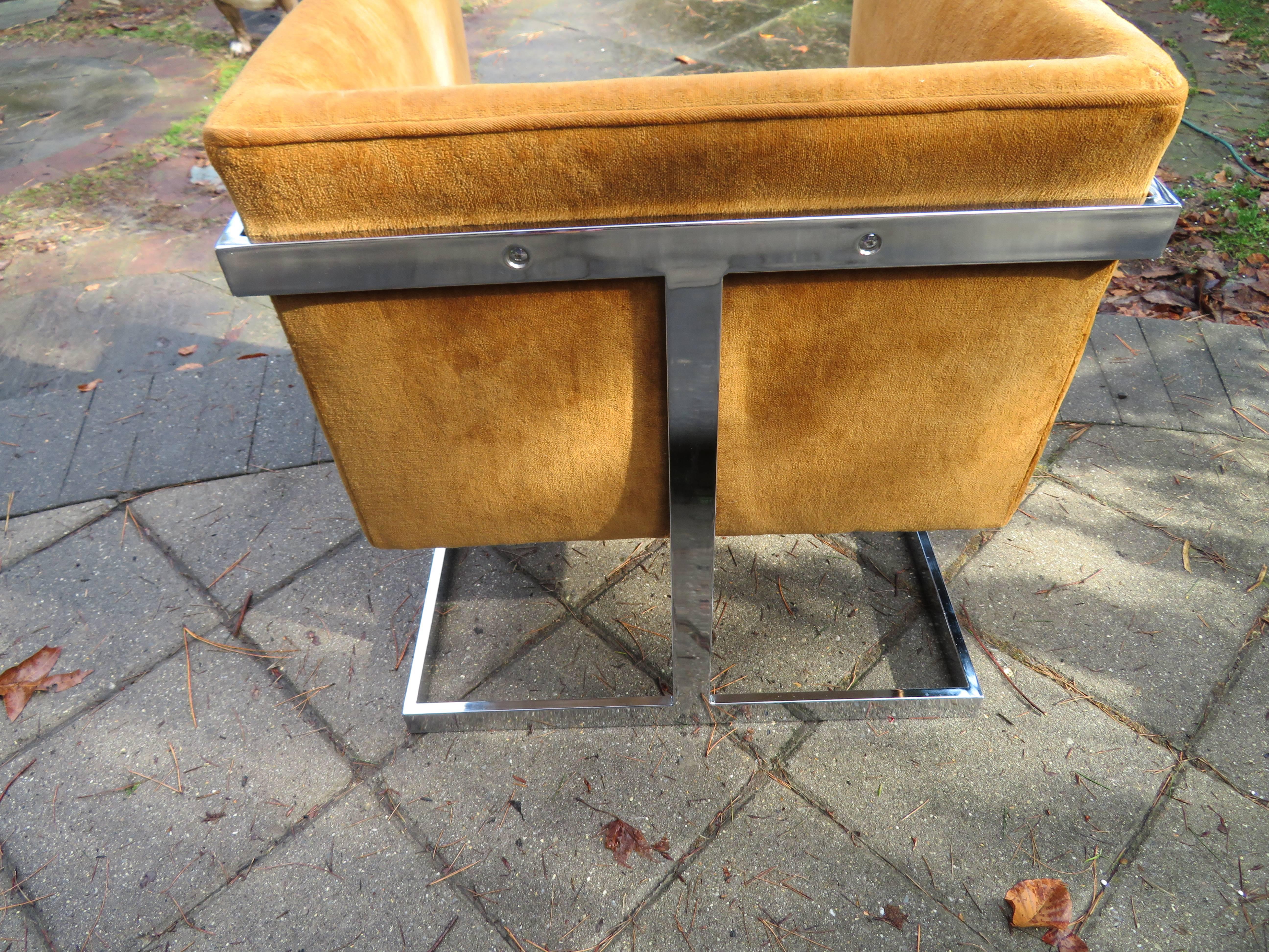 American Petite Milo Baughman Chrome Cube Lounge Chair, Mid-Century Modern For Sale