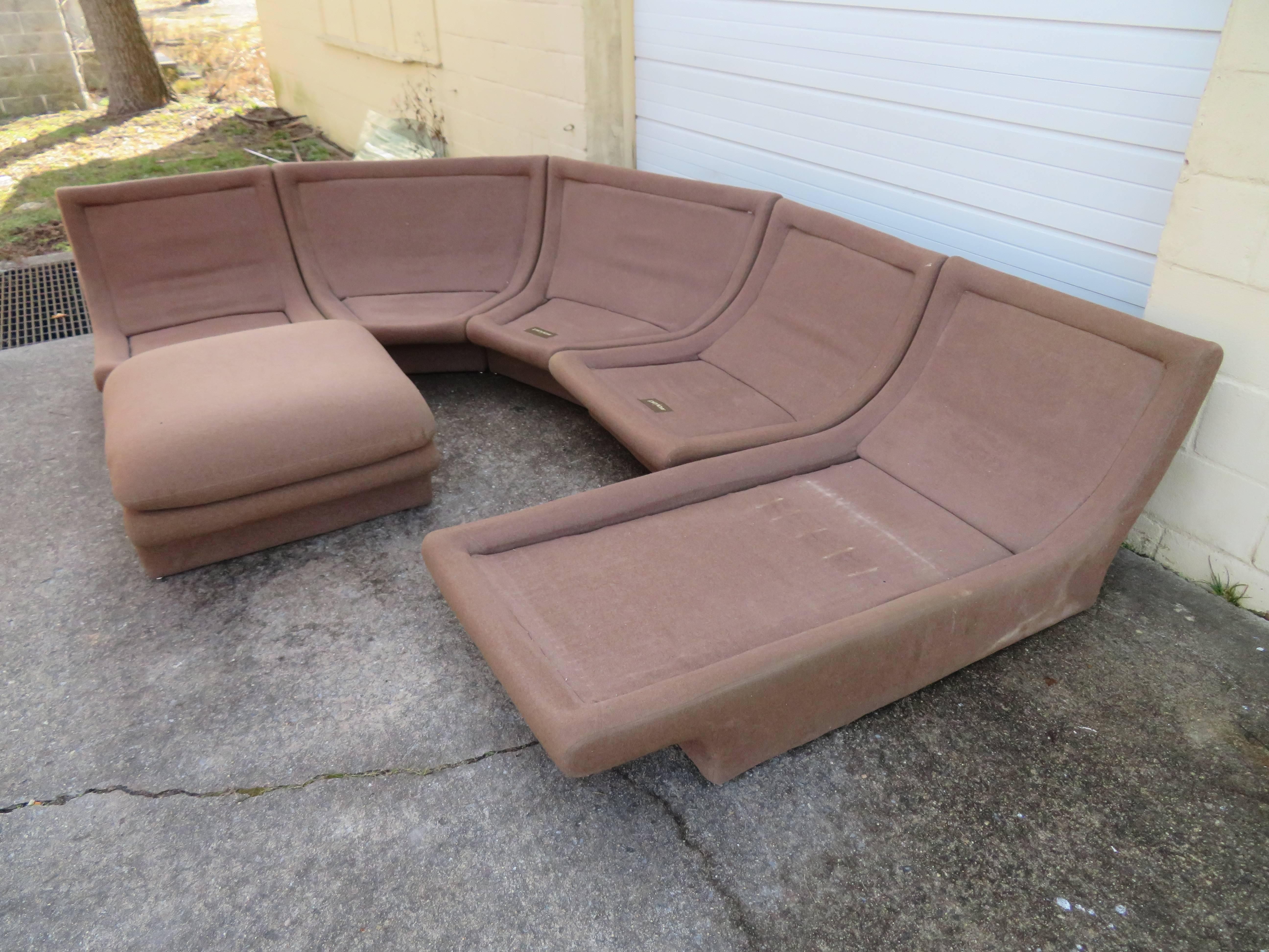 Fantastic Six-Piece Sectional Sofa by Preview In Good Condition For Sale In Pemberton, NJ