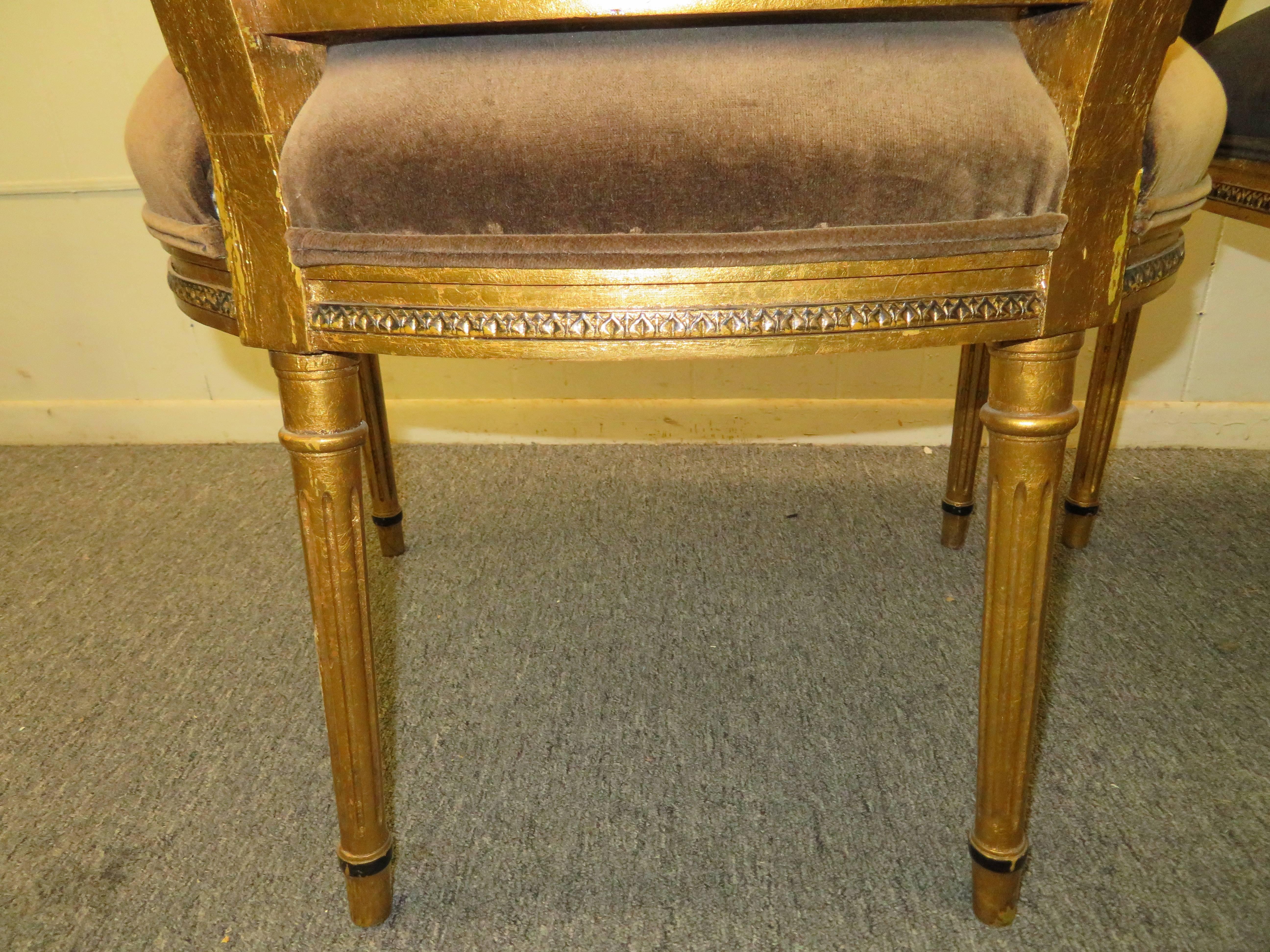 Pair of Hollywood Regency Maison Jansen Style Neoclassical Gilded Gold Armchairs In Good Condition In Pemberton, NJ
