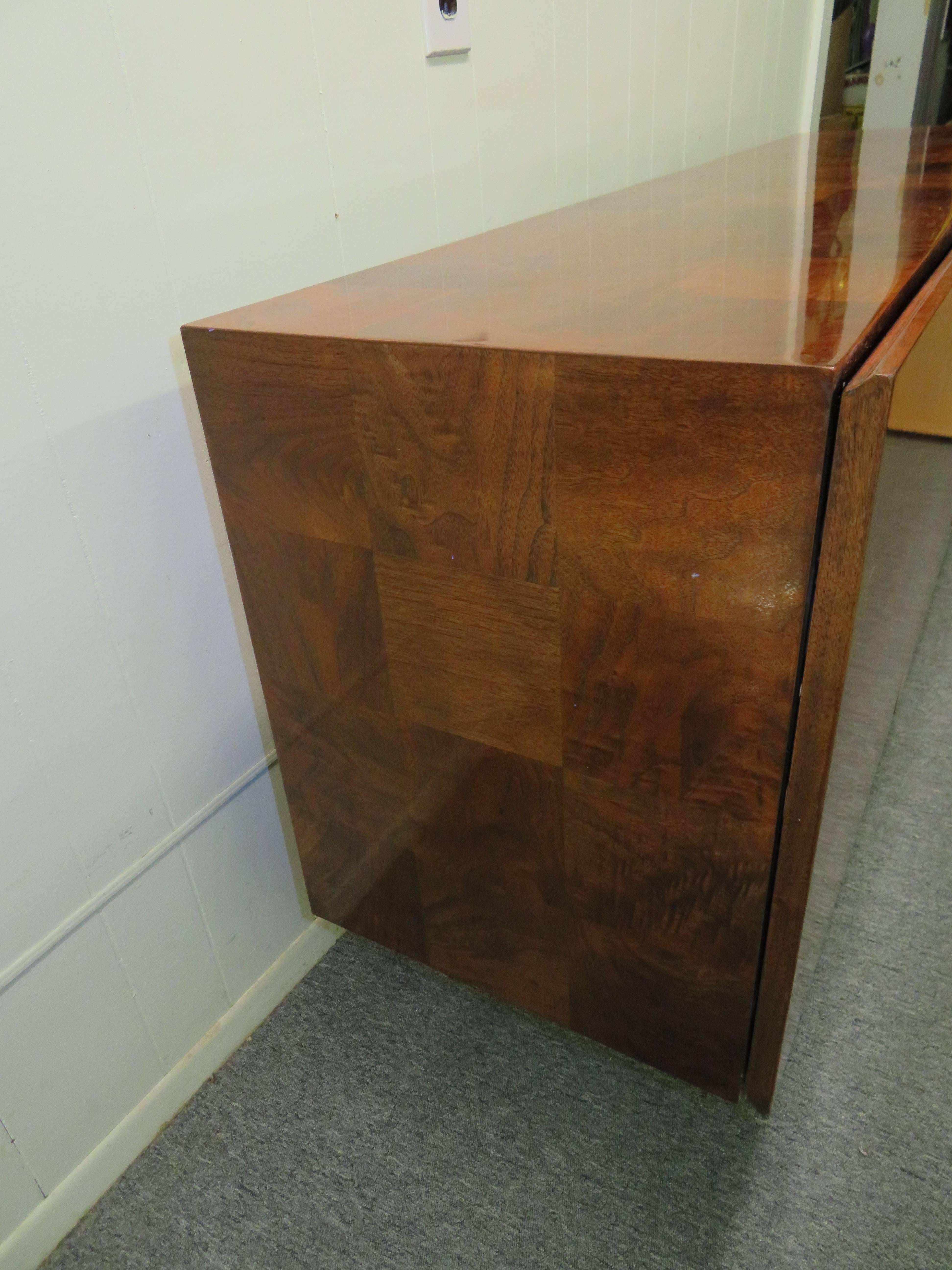 Gorgeous Milo Baughman Burled Walnut Tall Chrome Credenza, Mid-Century Modern In Good Condition For Sale In Pemberton, NJ