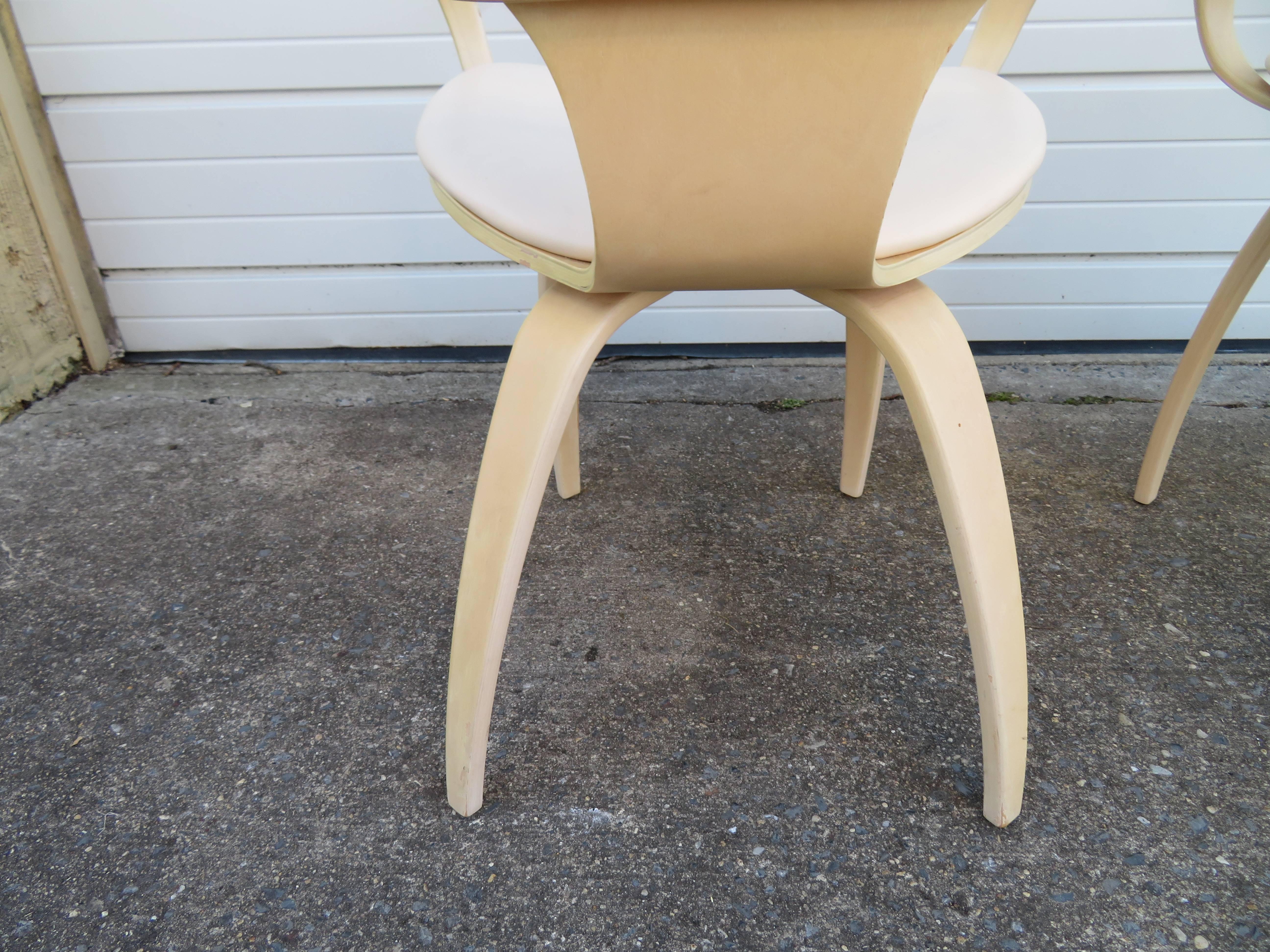 Late 20th Century Lovely Pair of Norman Cherner Plycraft Pretzel Chairs, Mid-Century Modern