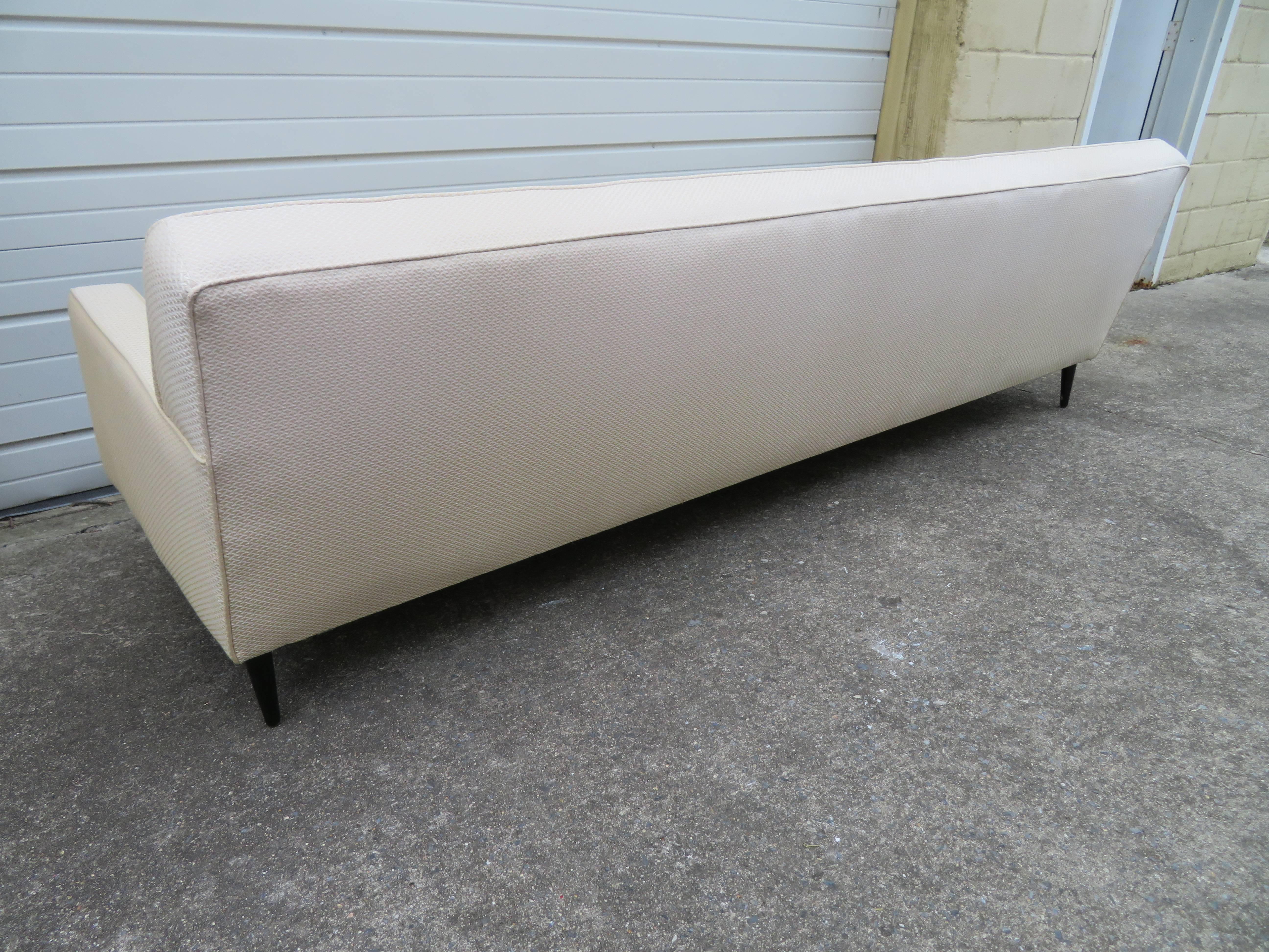 Lacquered Handsome Harvey Probber Style Four-Seat Sofa, Mid-Century Modern For Sale