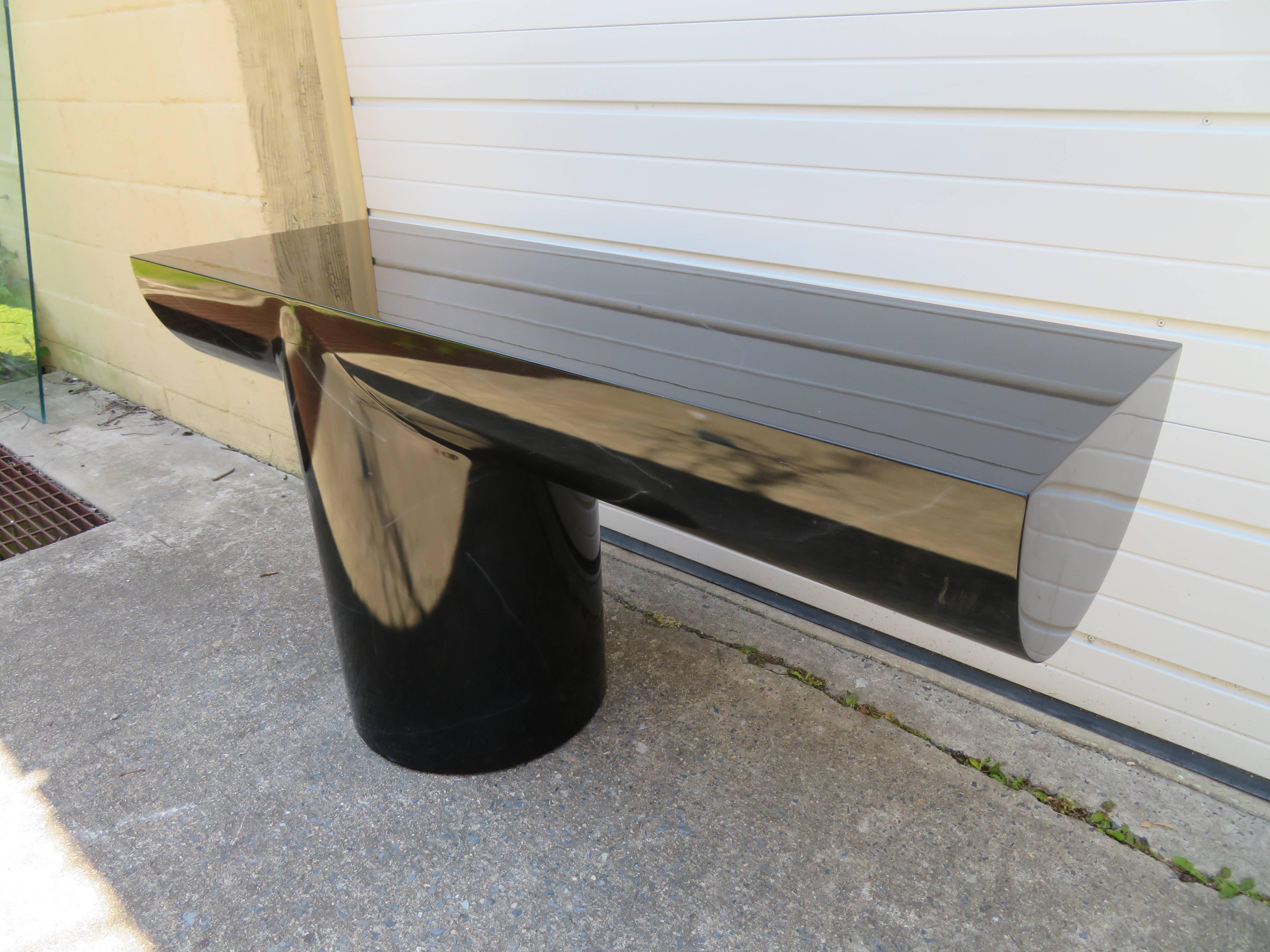 Brueton Mid-Century Modern Cantilevered Lacquer Console Sofa Table In Good Condition For Sale In Pemberton, NJ