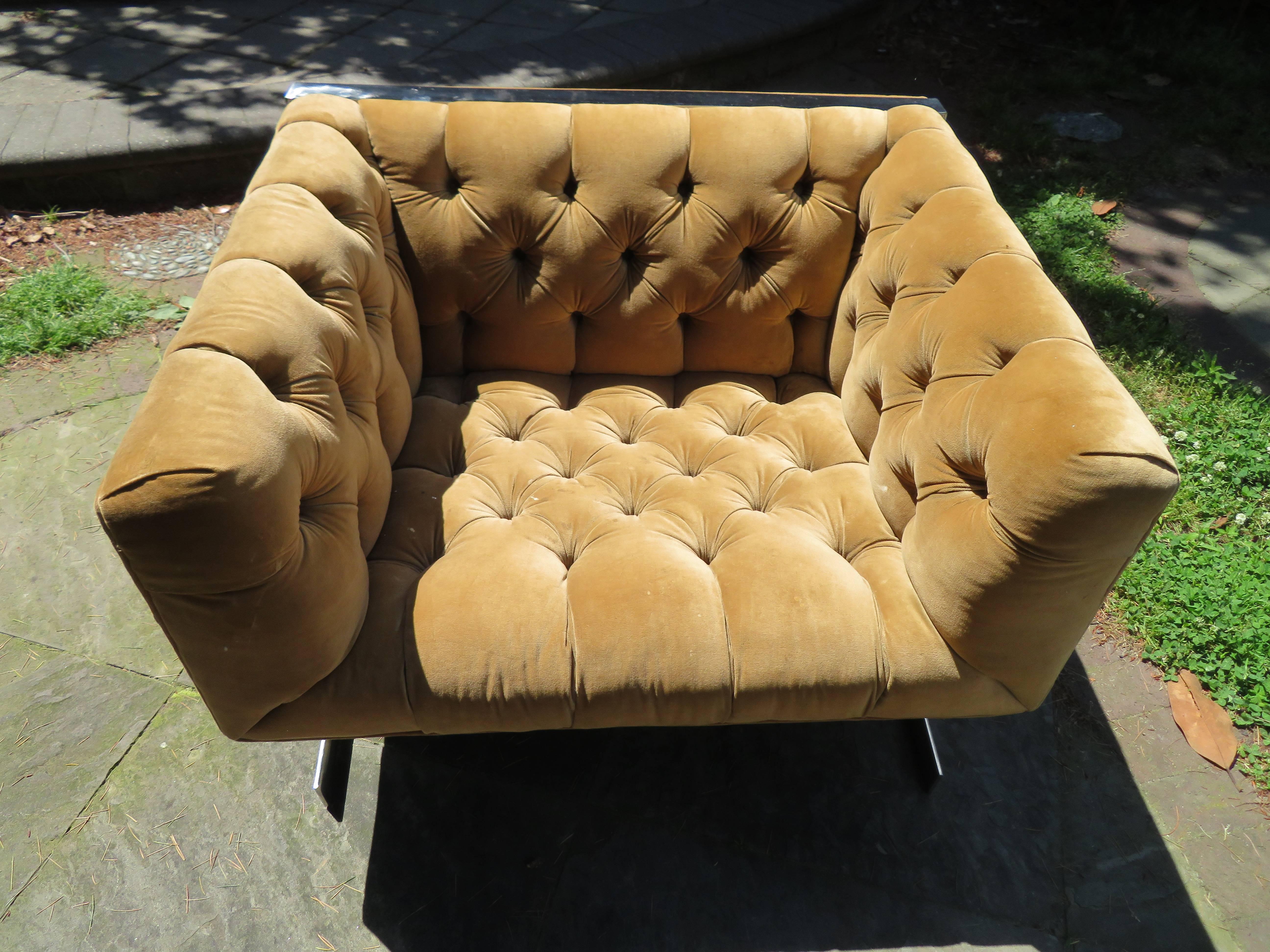 Sillón Cubo Cantilever Cromado Acolchado Moderno de Mitad de Siglo Moderno de mediados de siglo en venta