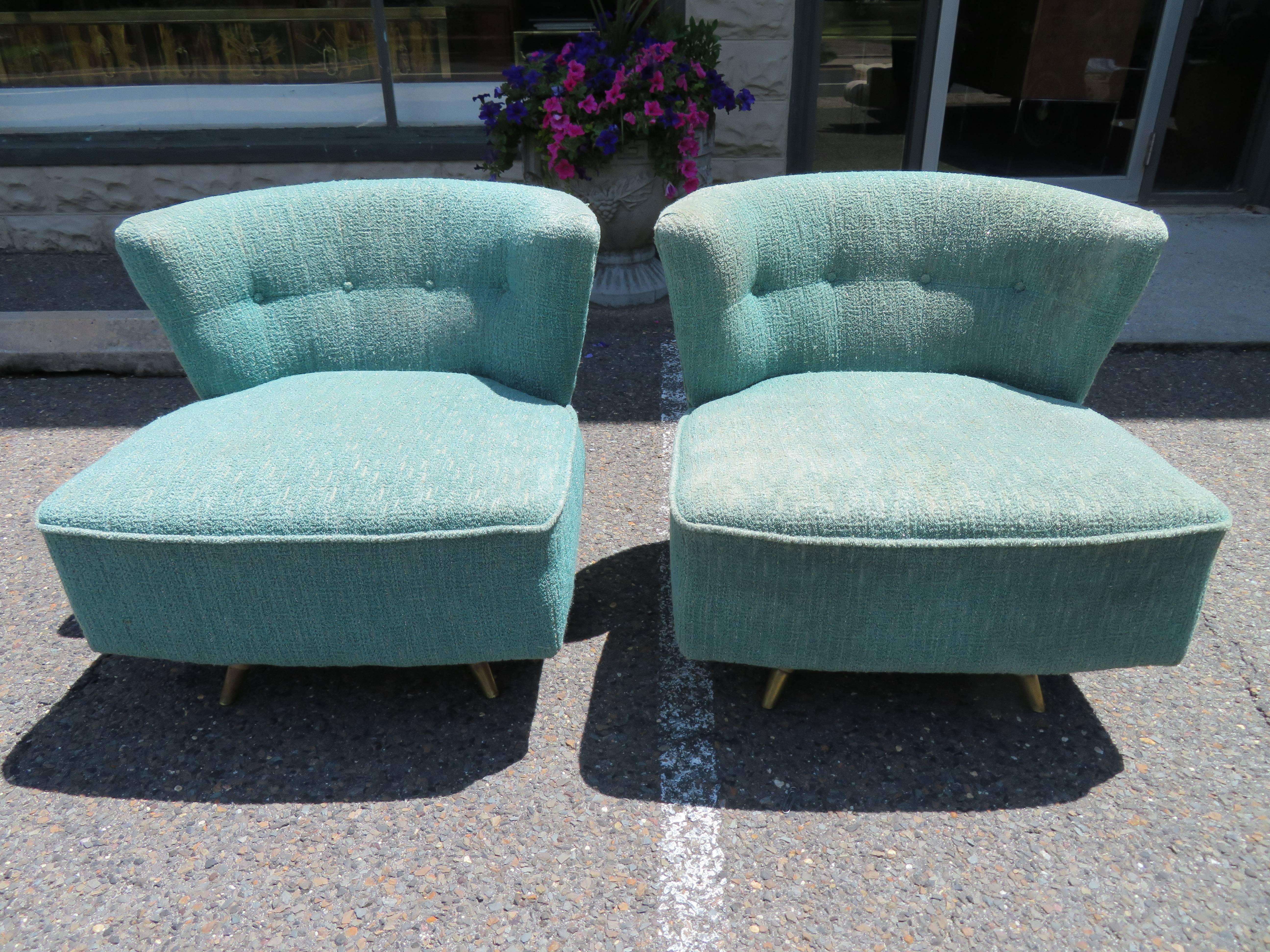 Fabulous pair of Kroehler, 1950s swivel chairs. These chairs retain their original fabric and will need to be re-upholstered but that's what you designers are looking for anyway-right? I personally love the color they are but one designer on 1stdibs