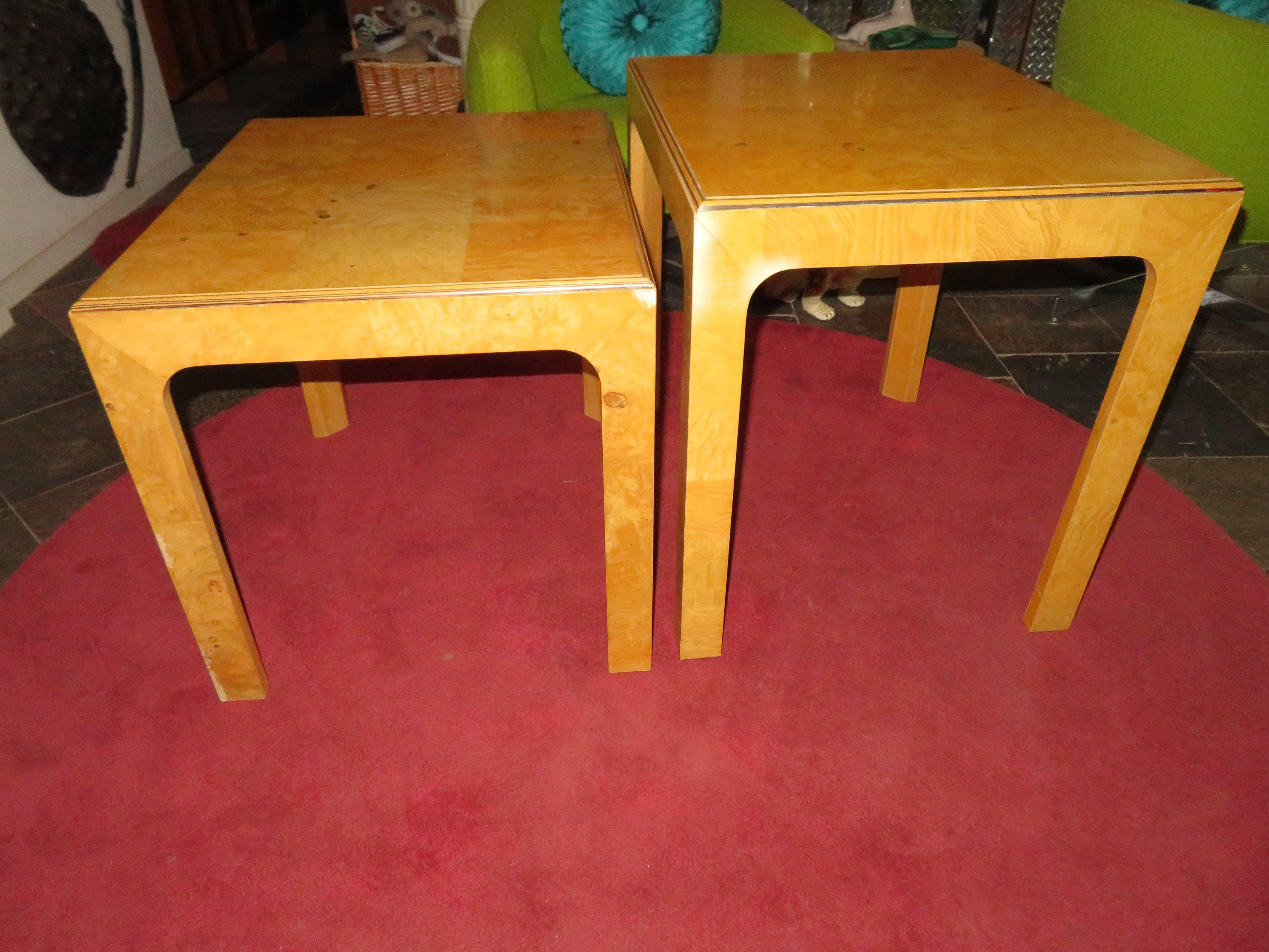 Mid-Century Modern Handsome Pair of Henredon Scene Two Burled Olive Wood End Side Tables For Sale