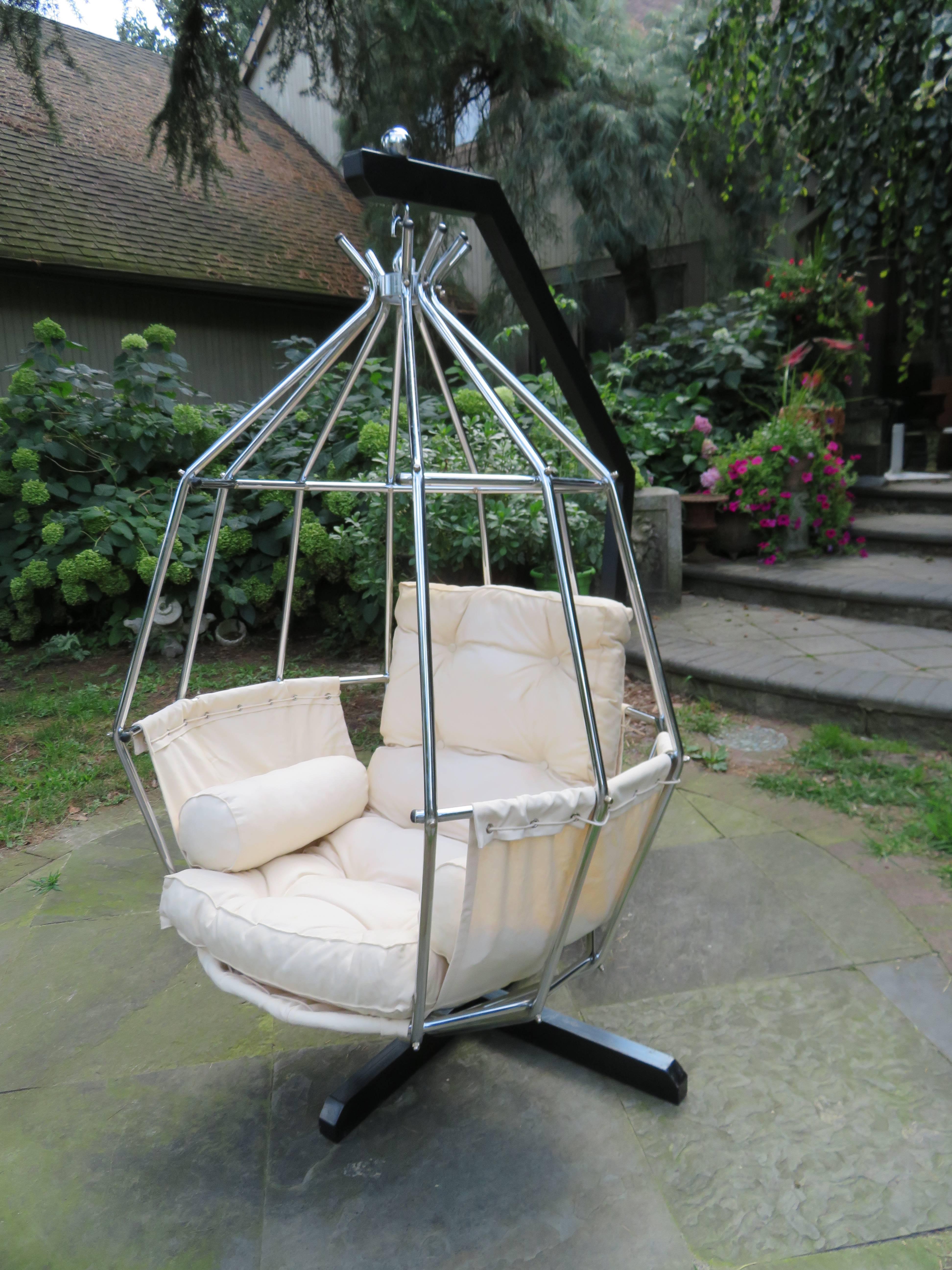 Fantastic Ib Arberg Hanging Parrot Mid-Century Modern Birdcage Chair In Good Condition For Sale In Pemberton, NJ