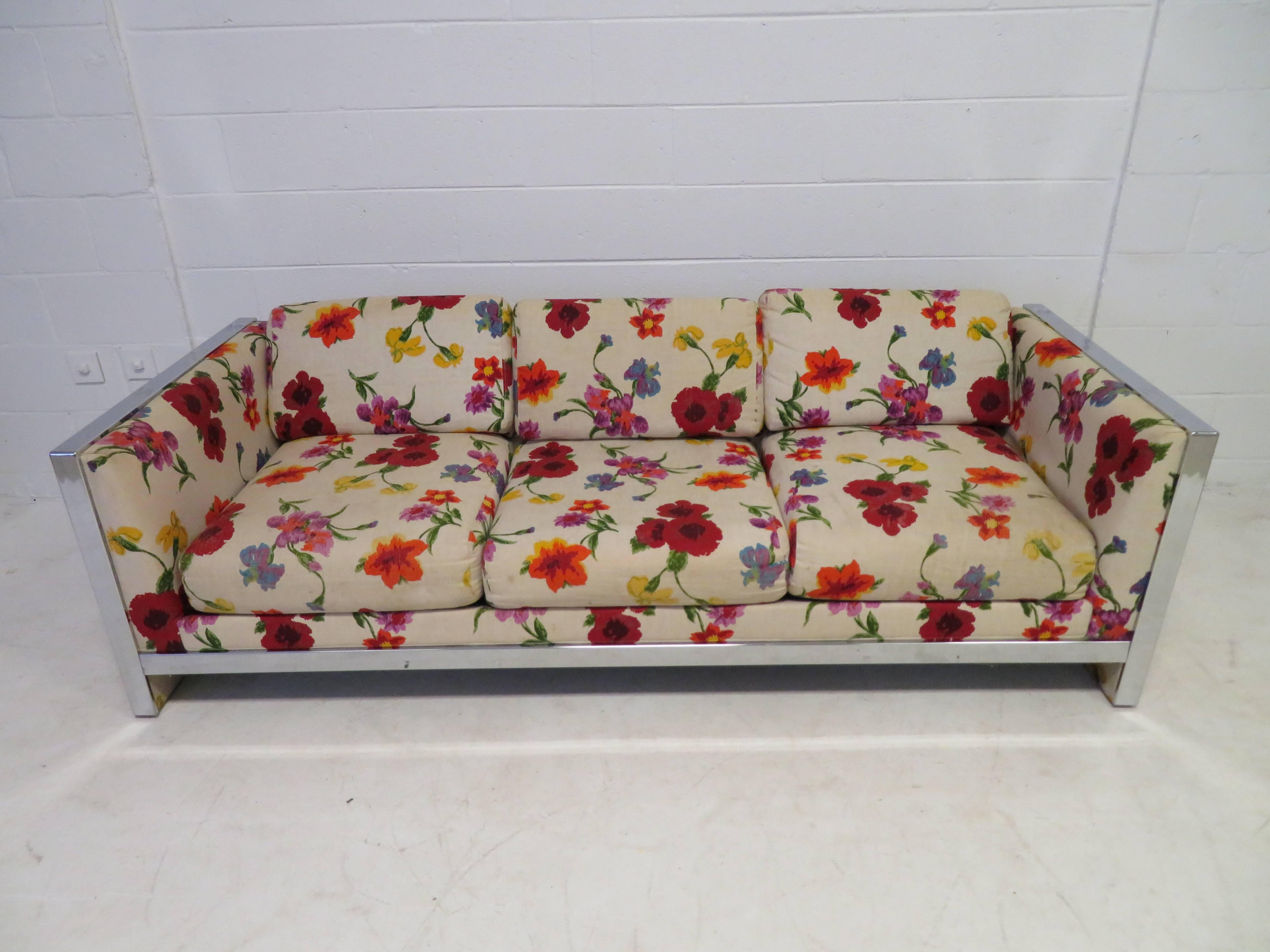Lovely Chunky Chrome Milo Baughman Style Mid-Century Modern Sofa 4