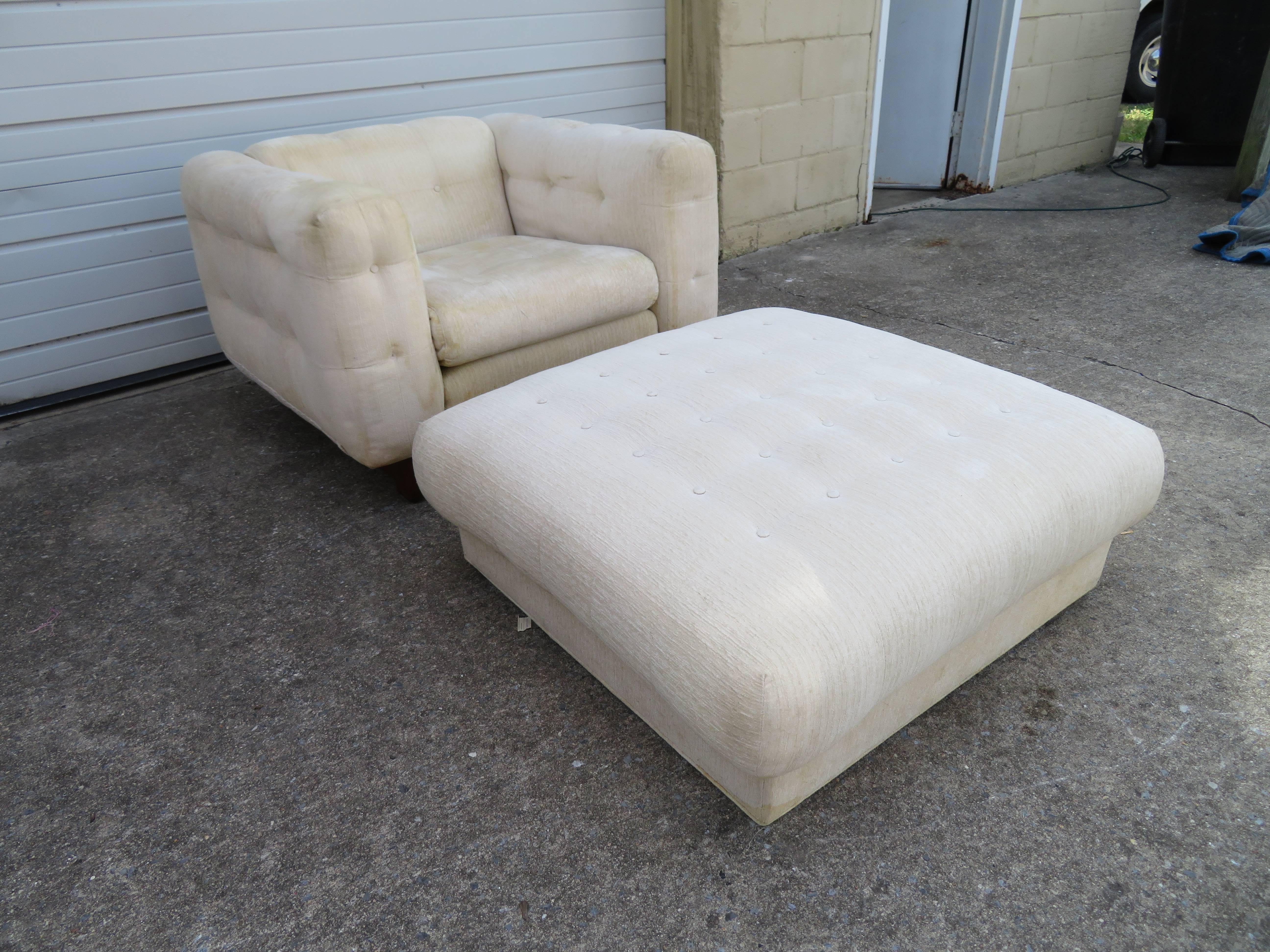 Mid-20th Century Unusual Milo Baughman Style Tufted Cube Lounge Chair with Matching Ottoman For Sale