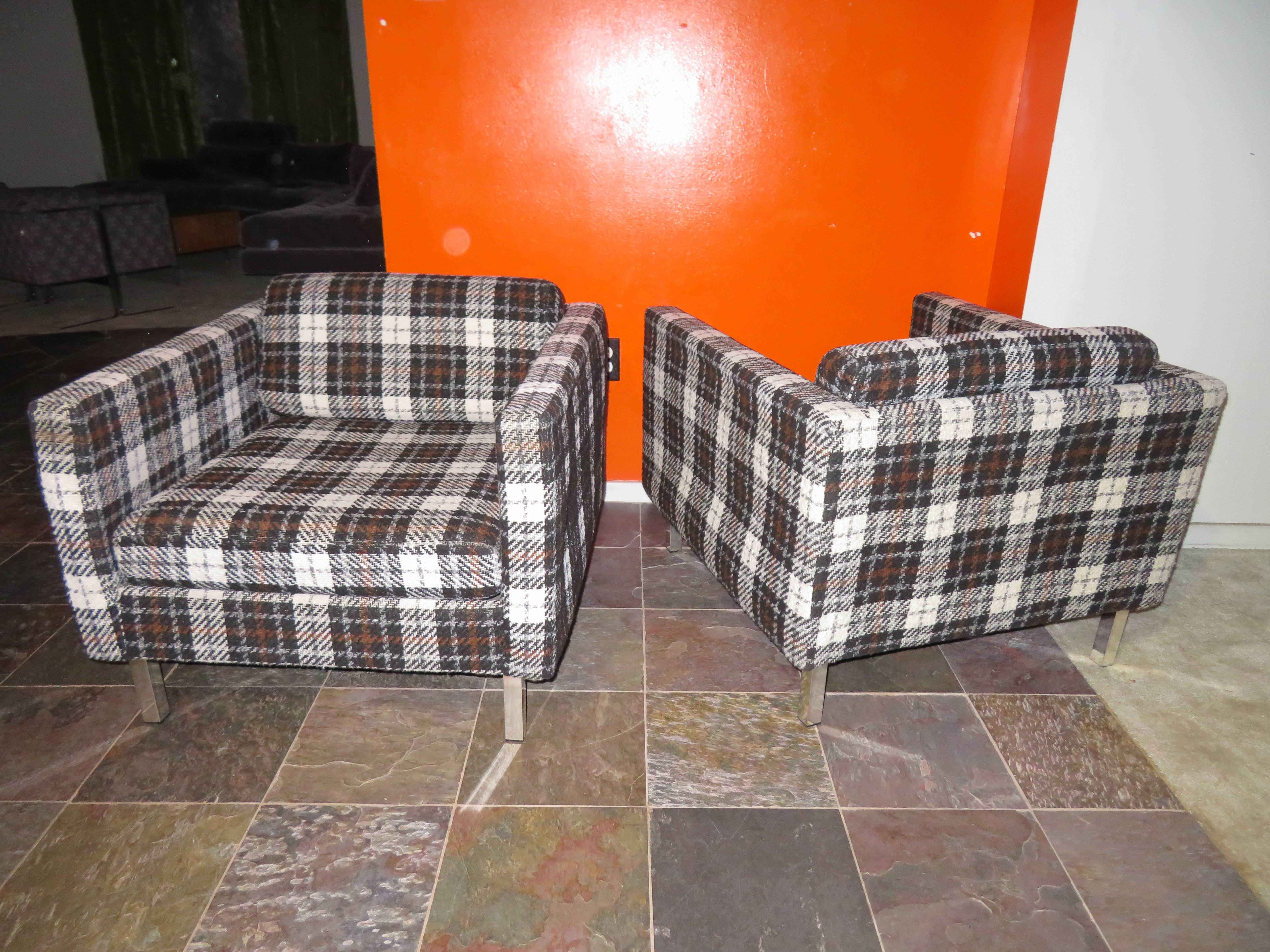 Upholstery Handsome Pair of Milo Baughman Style Plaid Chrome Cube Lounge Chairs For Sale