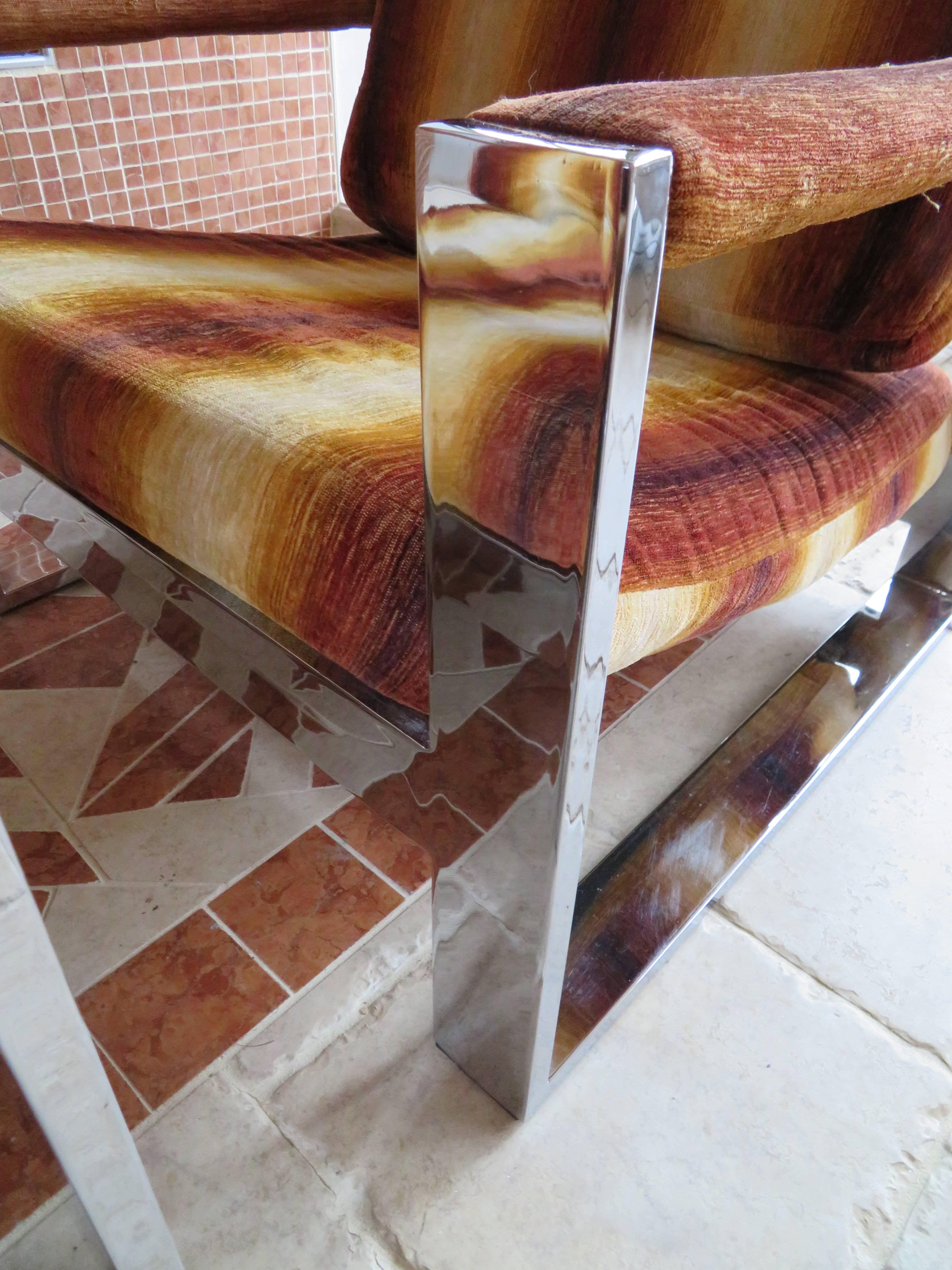 Raro par de sillones de bar Milo Baughman Thayer Coggin, cromados y súper anchos en venta 3