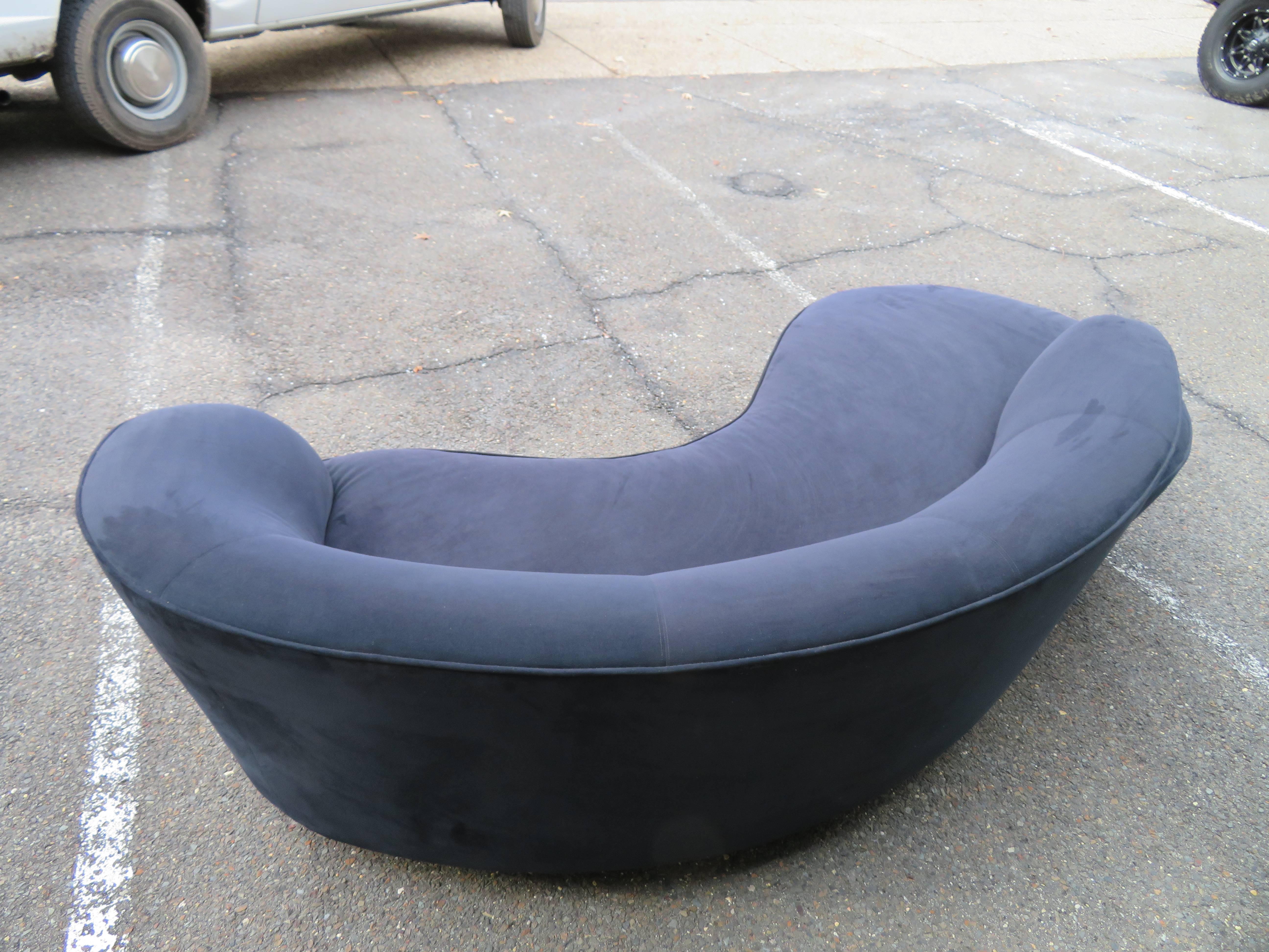 Outstanding Vladimir Kagan Curved Cloud Sofa for Directional, Mid-Century Modern 3