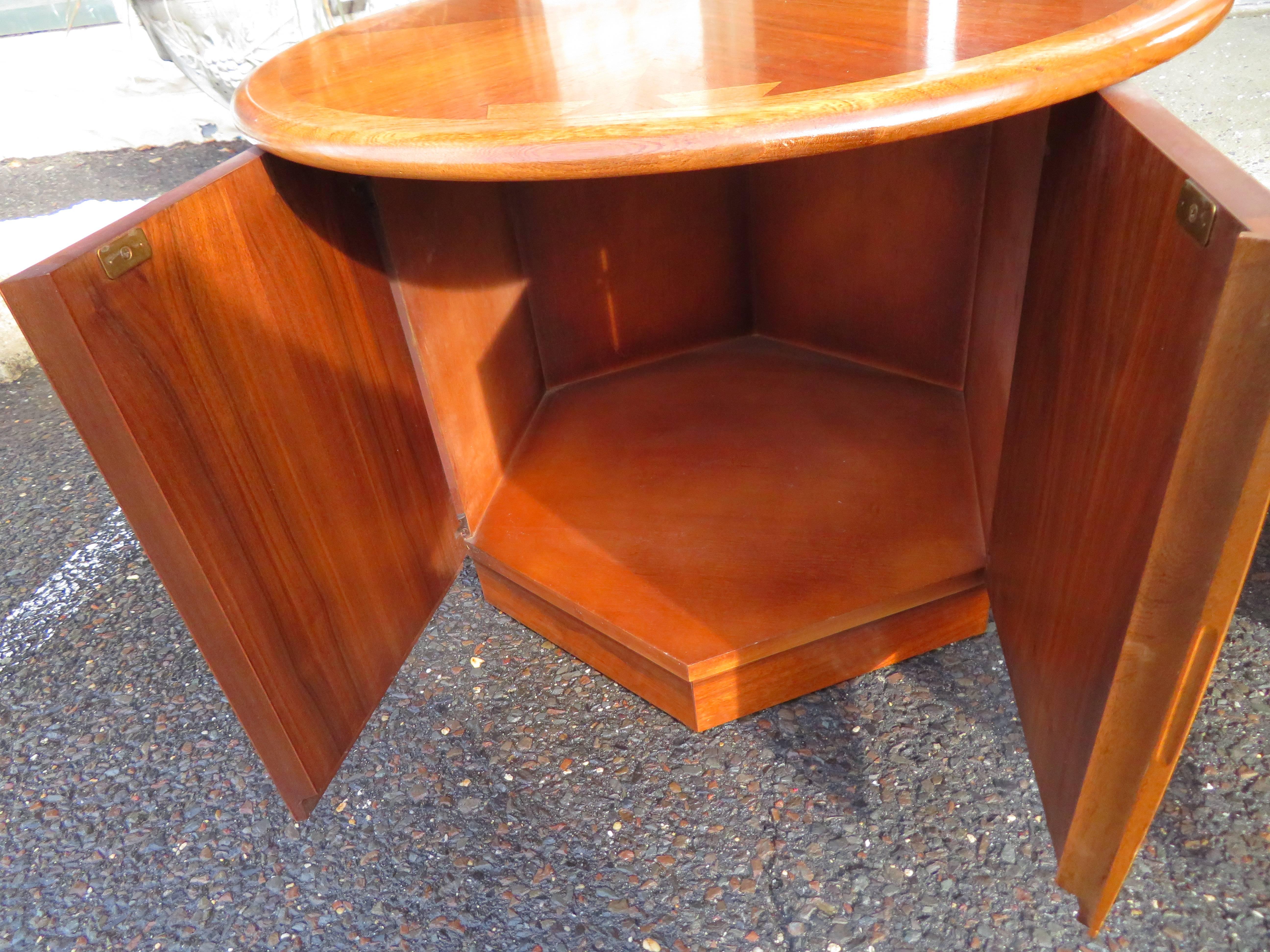 American Lovely Pair of Lane Acclaim Drum End Side Table, Mid-Century Modern