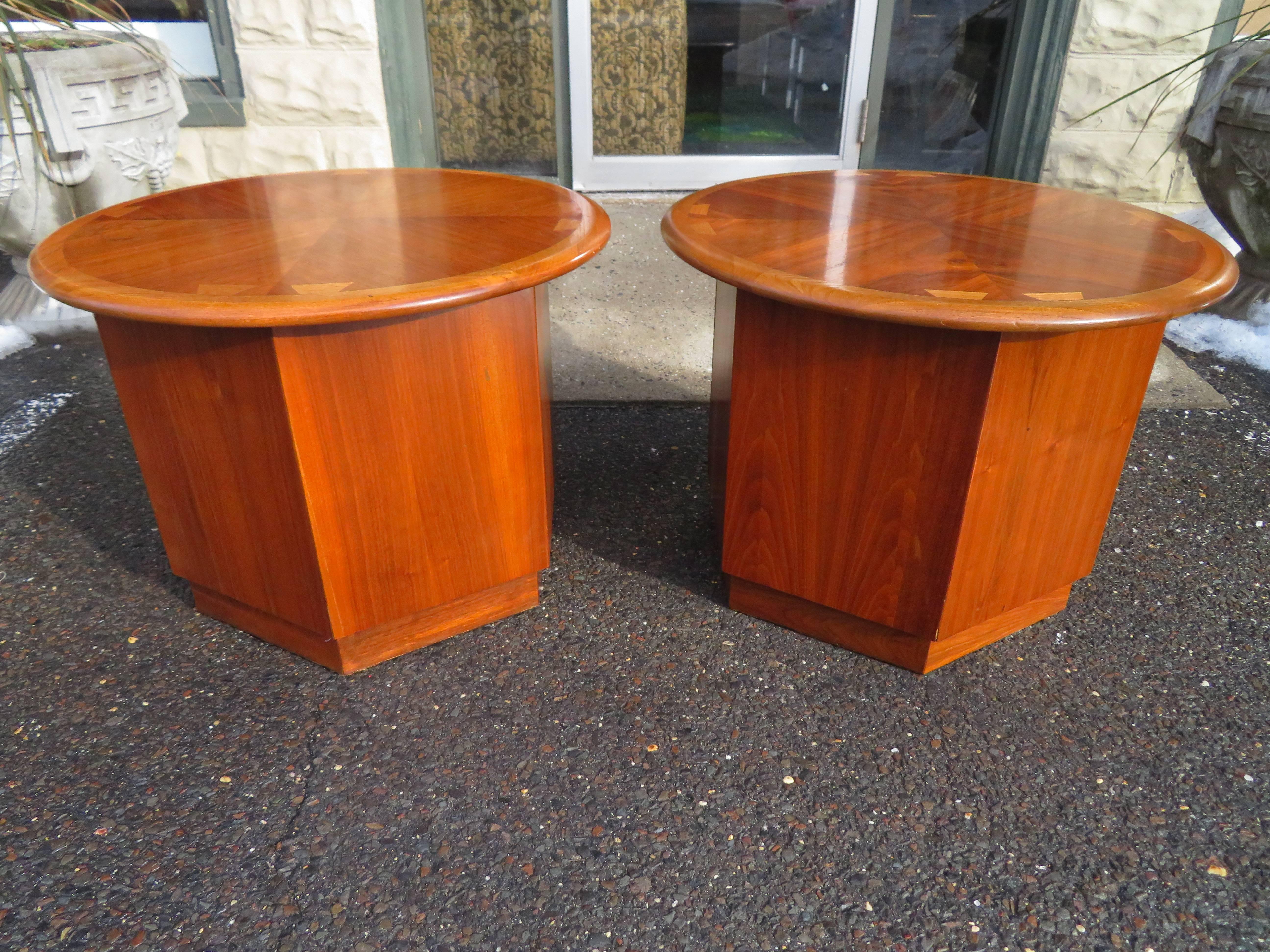 Walnut Lovely Pair of Lane Acclaim Drum End Side Table, Mid-Century Modern