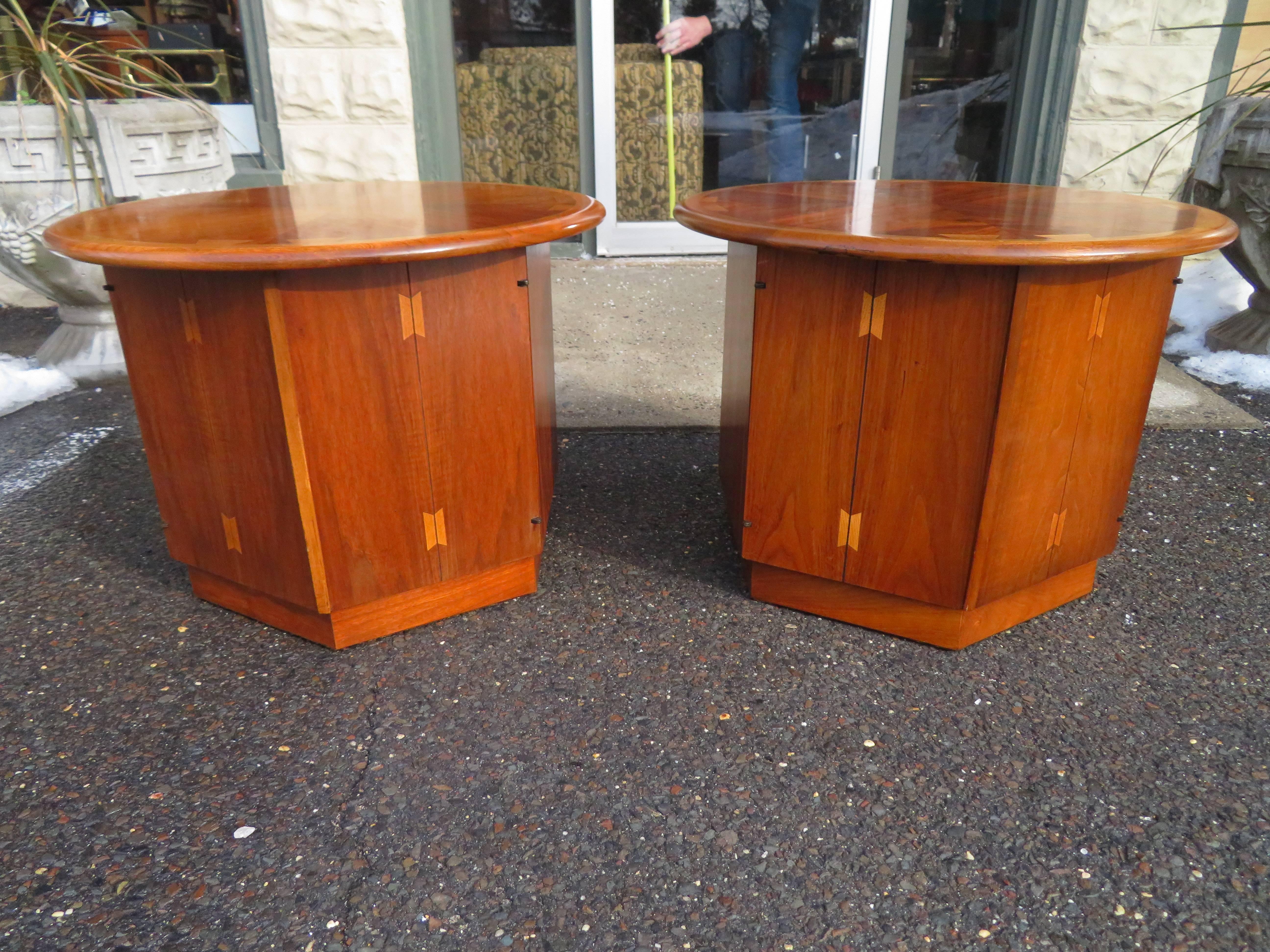 Lovely Pair of Lane Acclaim Drum End Side Table, Mid-Century Modern 1