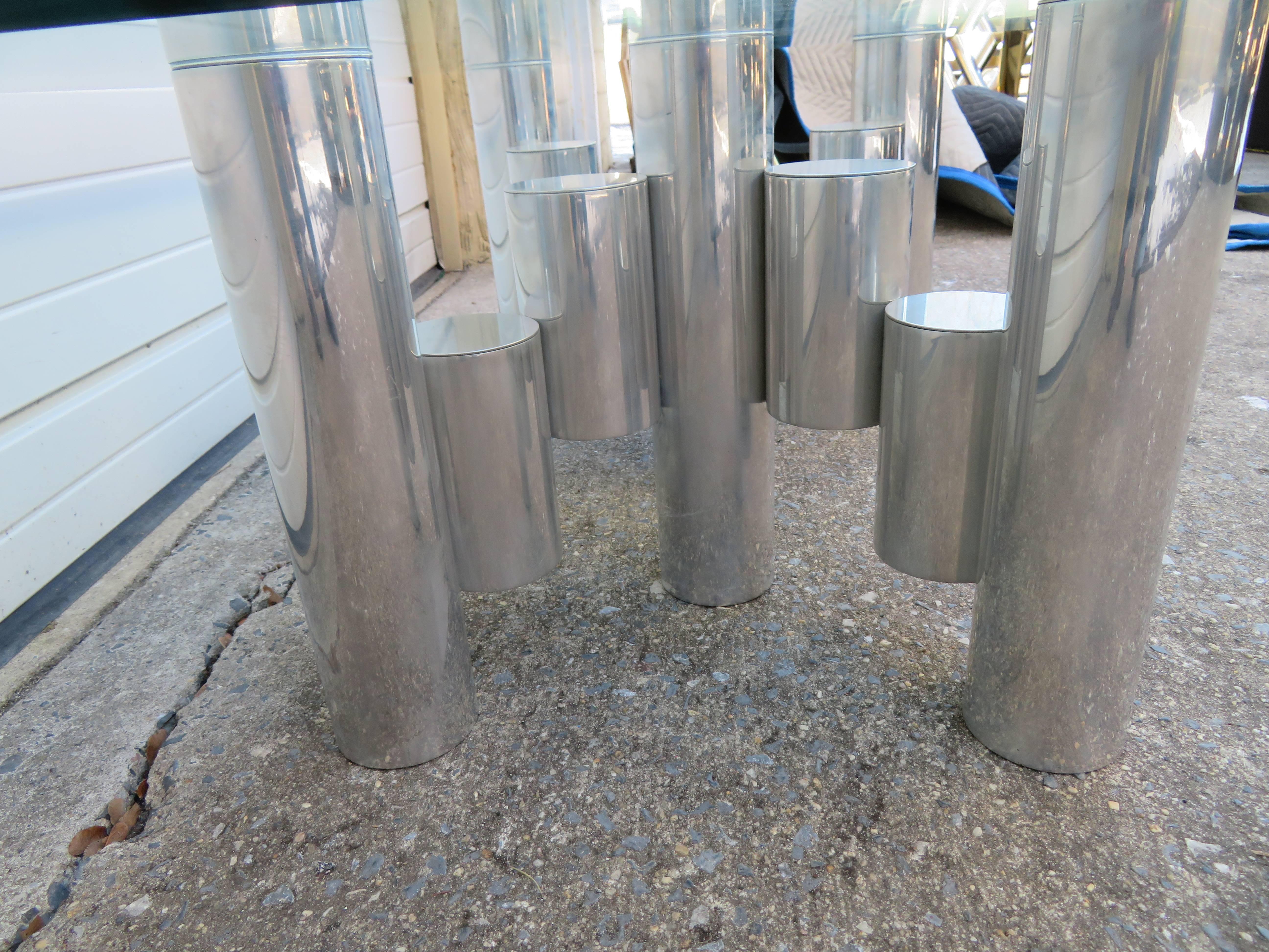 Mid-Century Modern Superbe table basse cylindrique en aluminium Habitat de Paul Mayen, mi-siècle moderne en vente