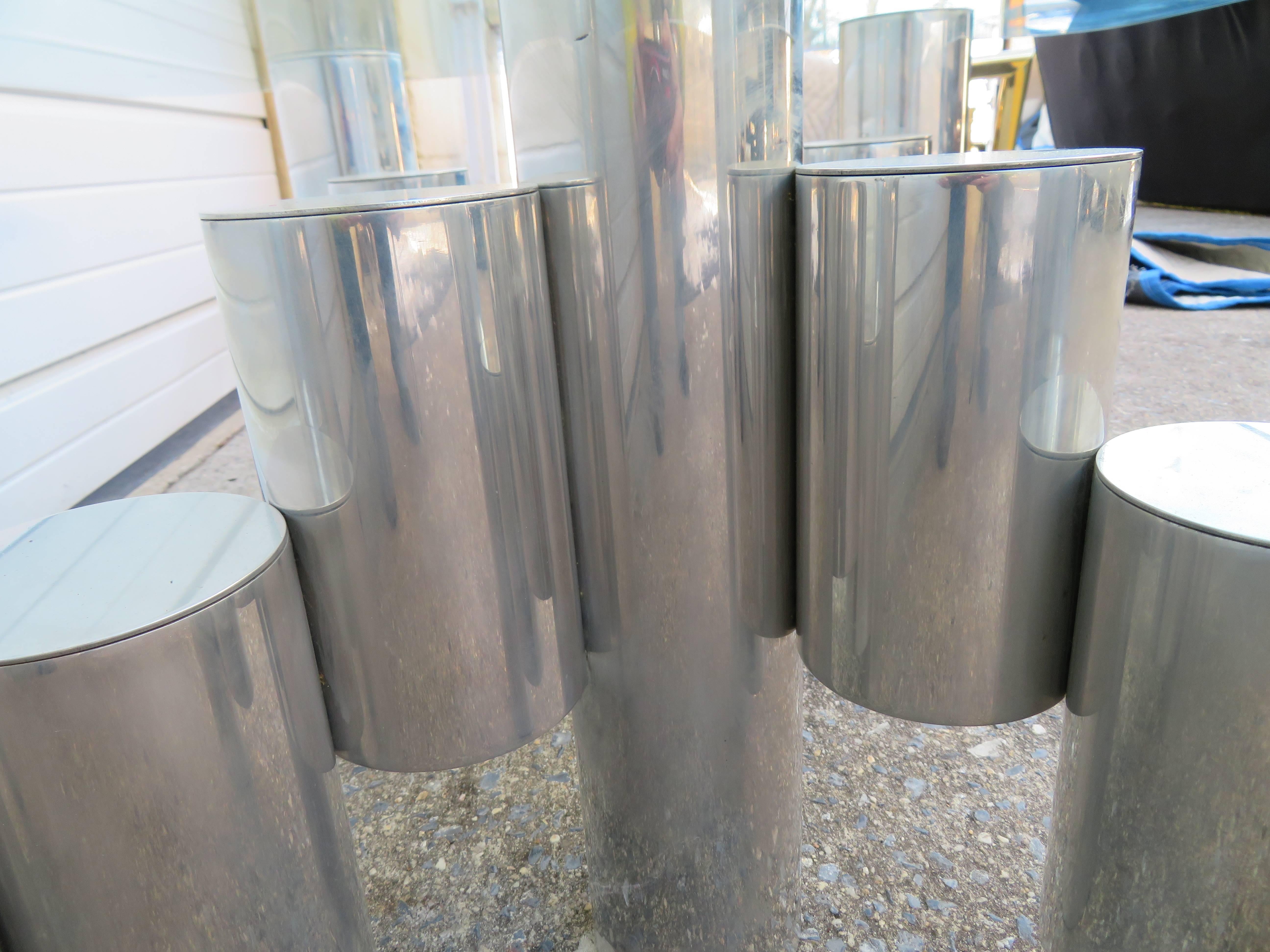 Américain Superbe table basse cylindrique en aluminium Habitat de Paul Mayen, mi-siècle moderne en vente