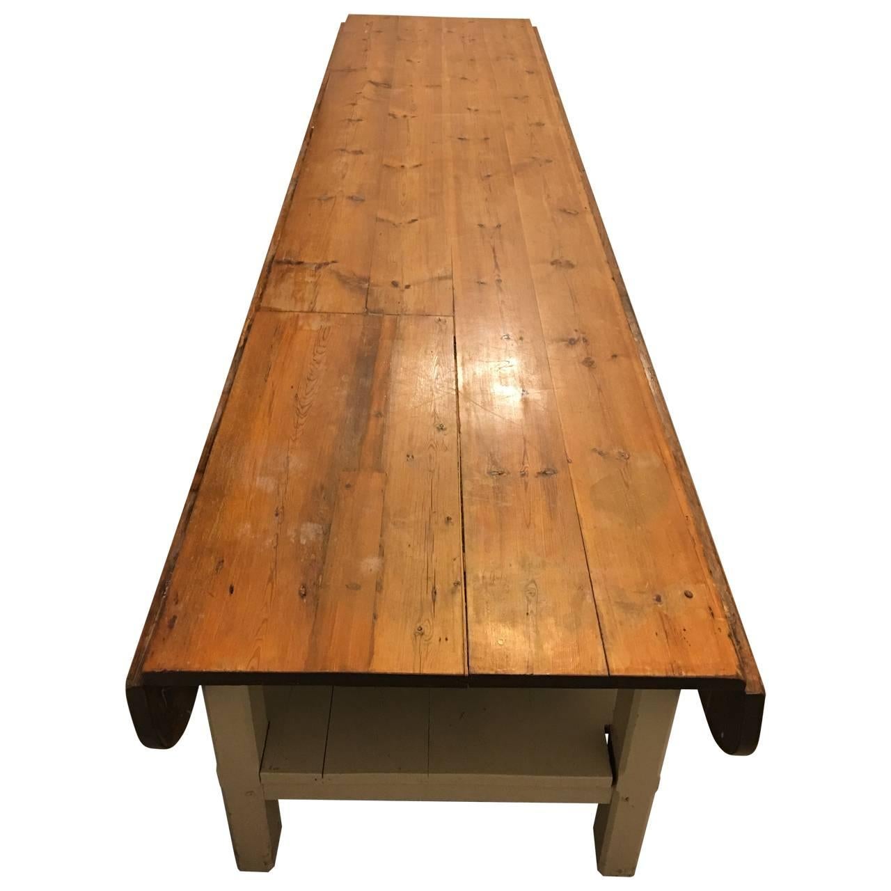 Large Danish Manor House Kitchen Table  In Excellent Condition In Haddonfield, NJ