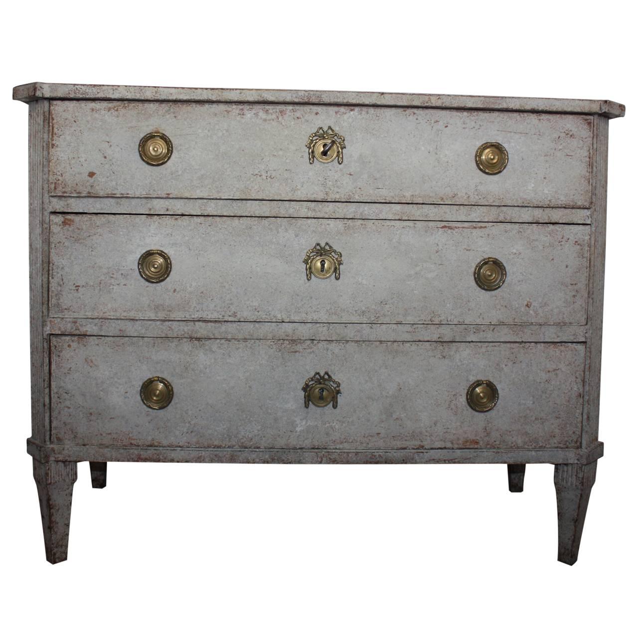 Early 19th Century Chest of Drawers 