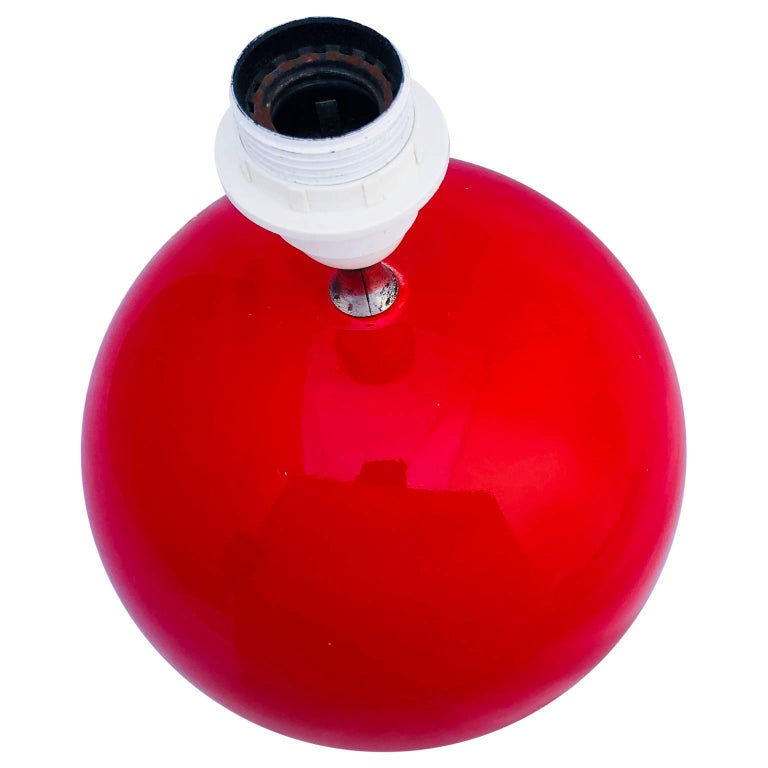 Small Red Ball-Like Vintage Italian Table Lamp For Sale at 1stDibs