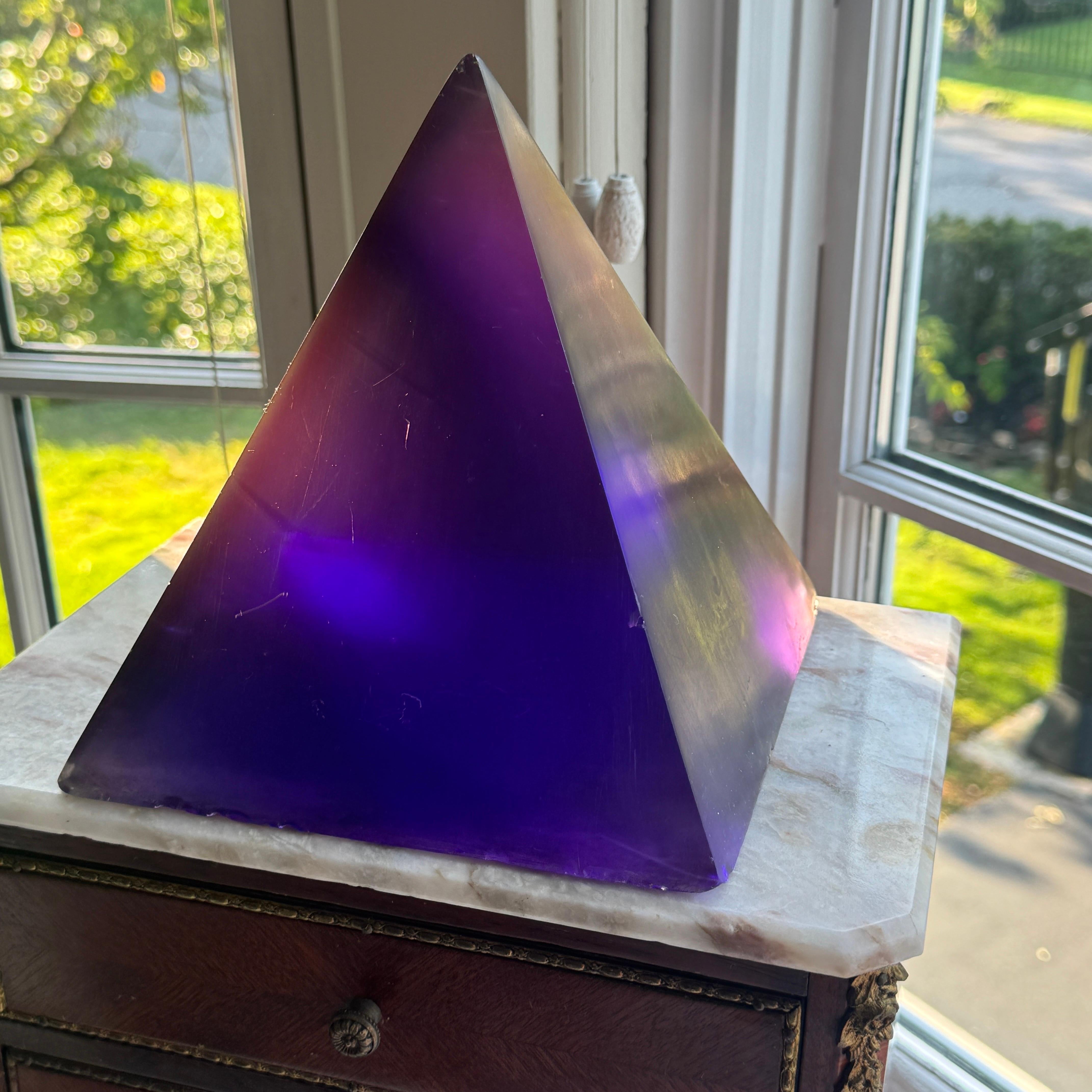 Italian Mid-Century Cobalt Blue Obelisk Lucite Fragment, circa 1960's For Sale 12