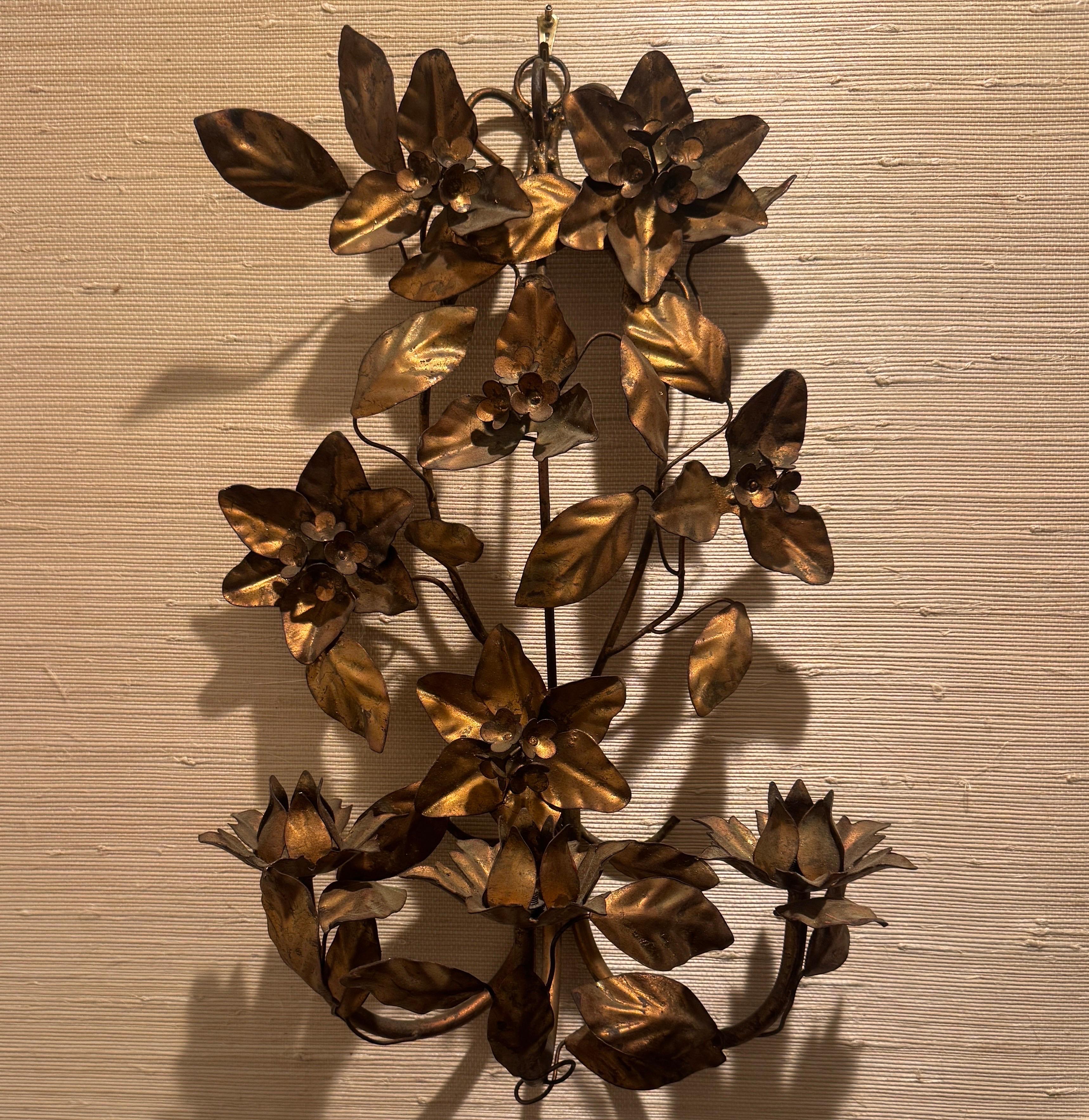 Italian Hollywood Regency Gold Gilt Tole Floral Wall Sconce 9