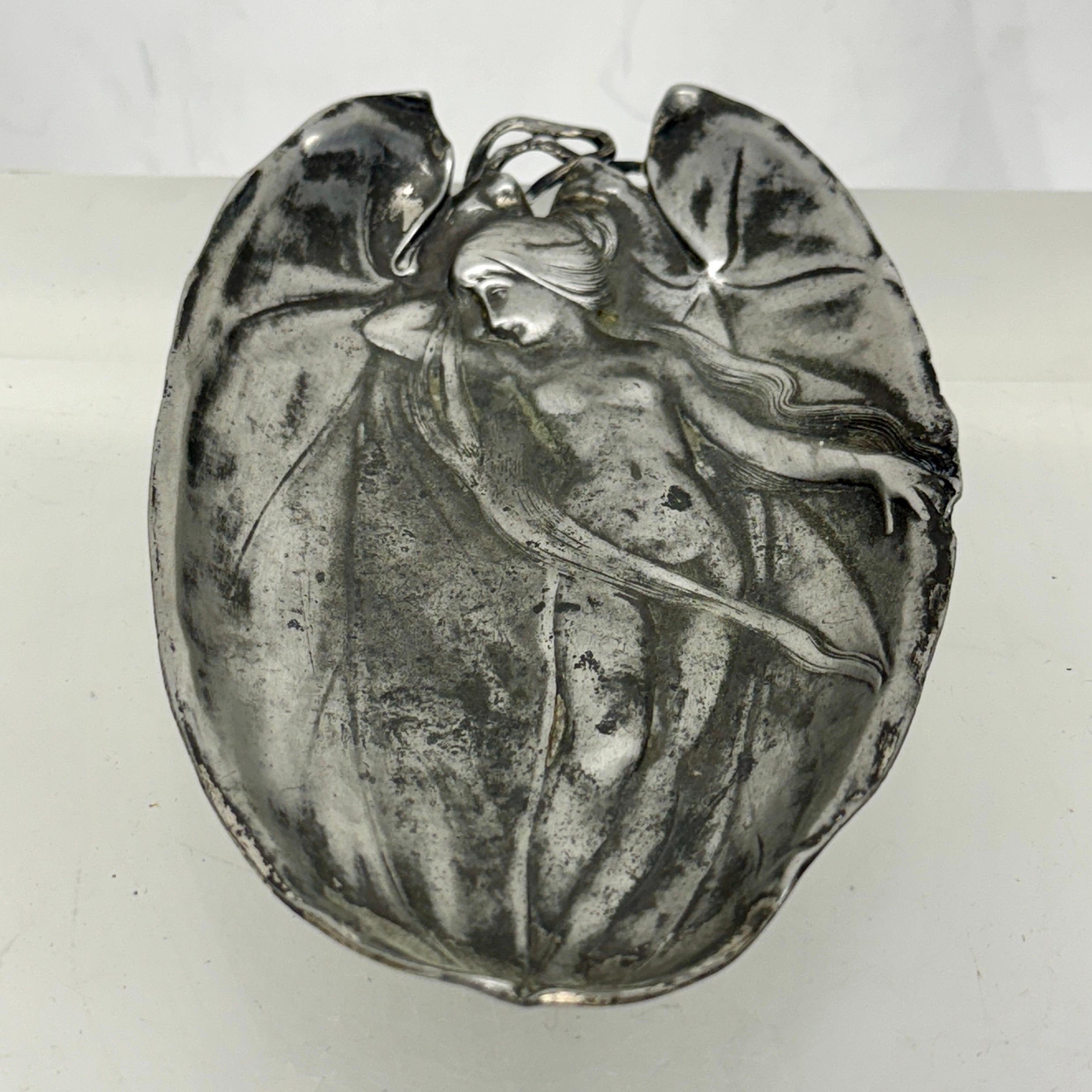 Hand-Crafted French Art Nouveau Metal Pewter Trinket Jewelry Vanity Tray For Sale