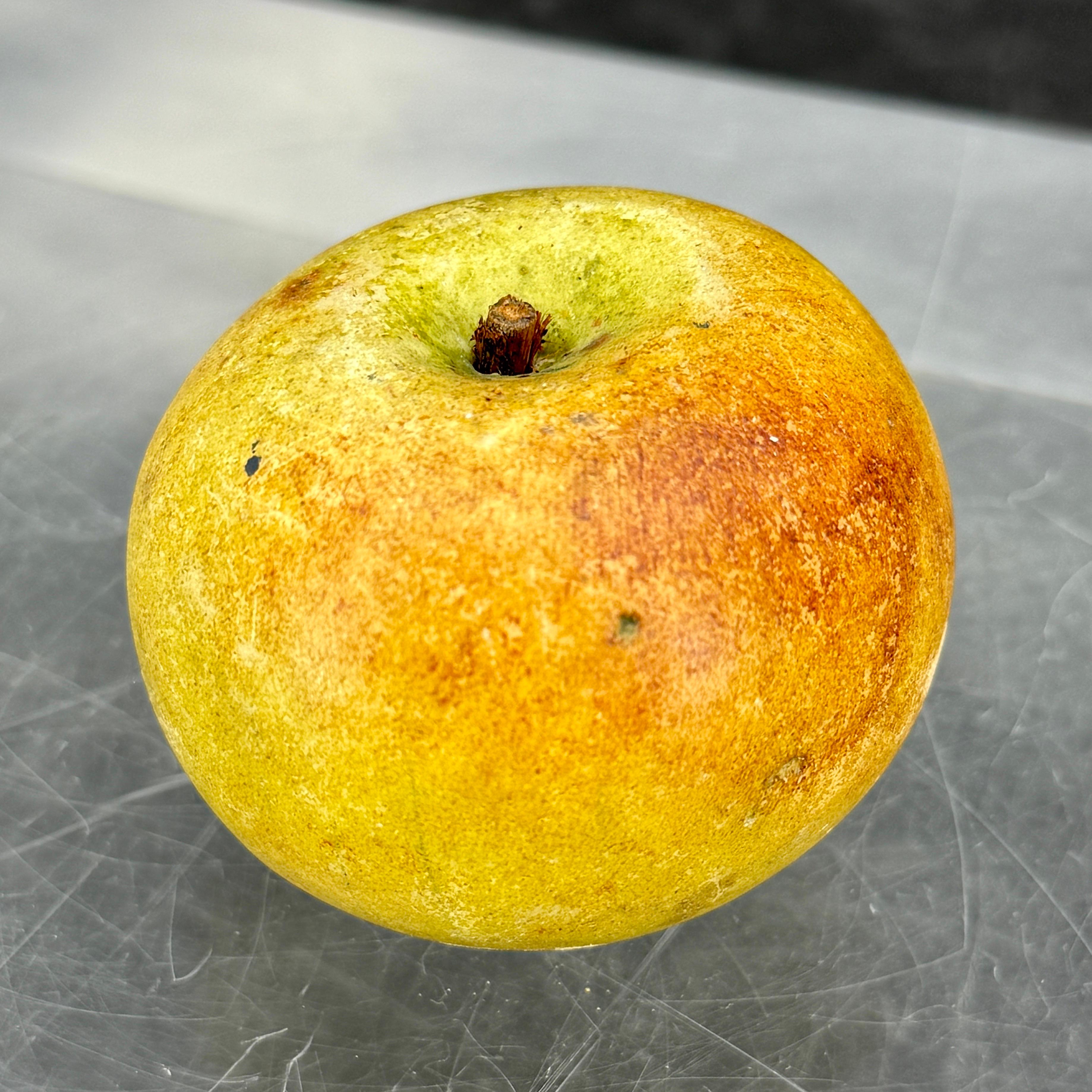 Mid-Century moderno Collection'S di composte di frutta italiane in marmo alabastrino in vendita