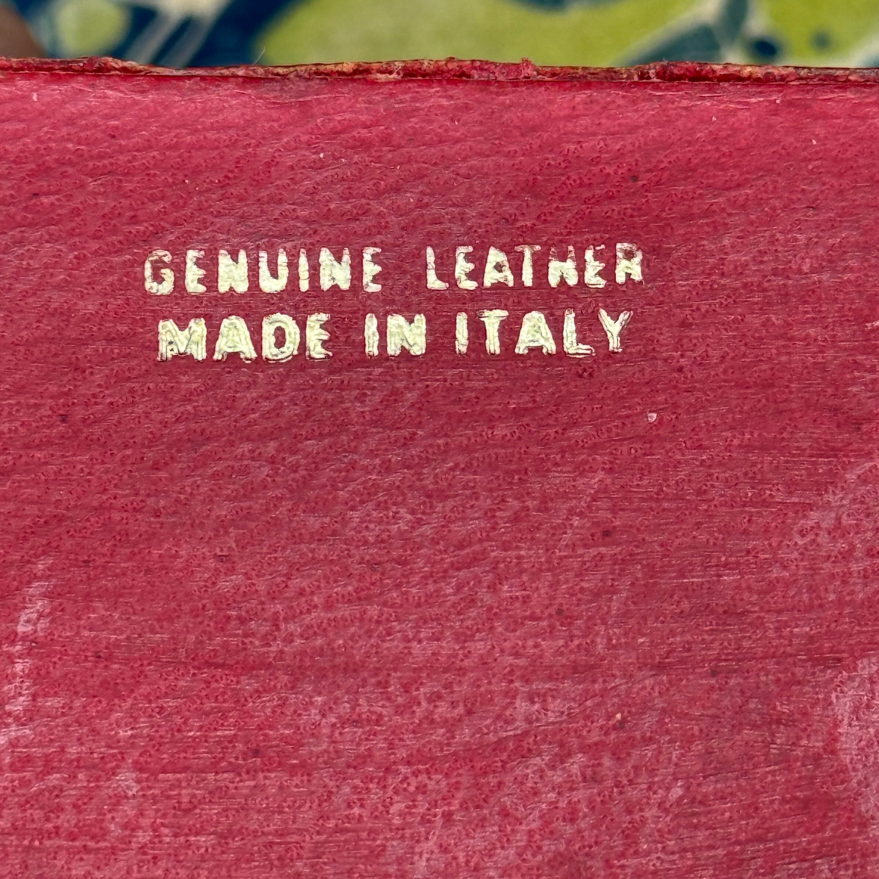 Boîte en cuir italienne Florentine du milieu du siècle avec emblème Insignia en vente 1