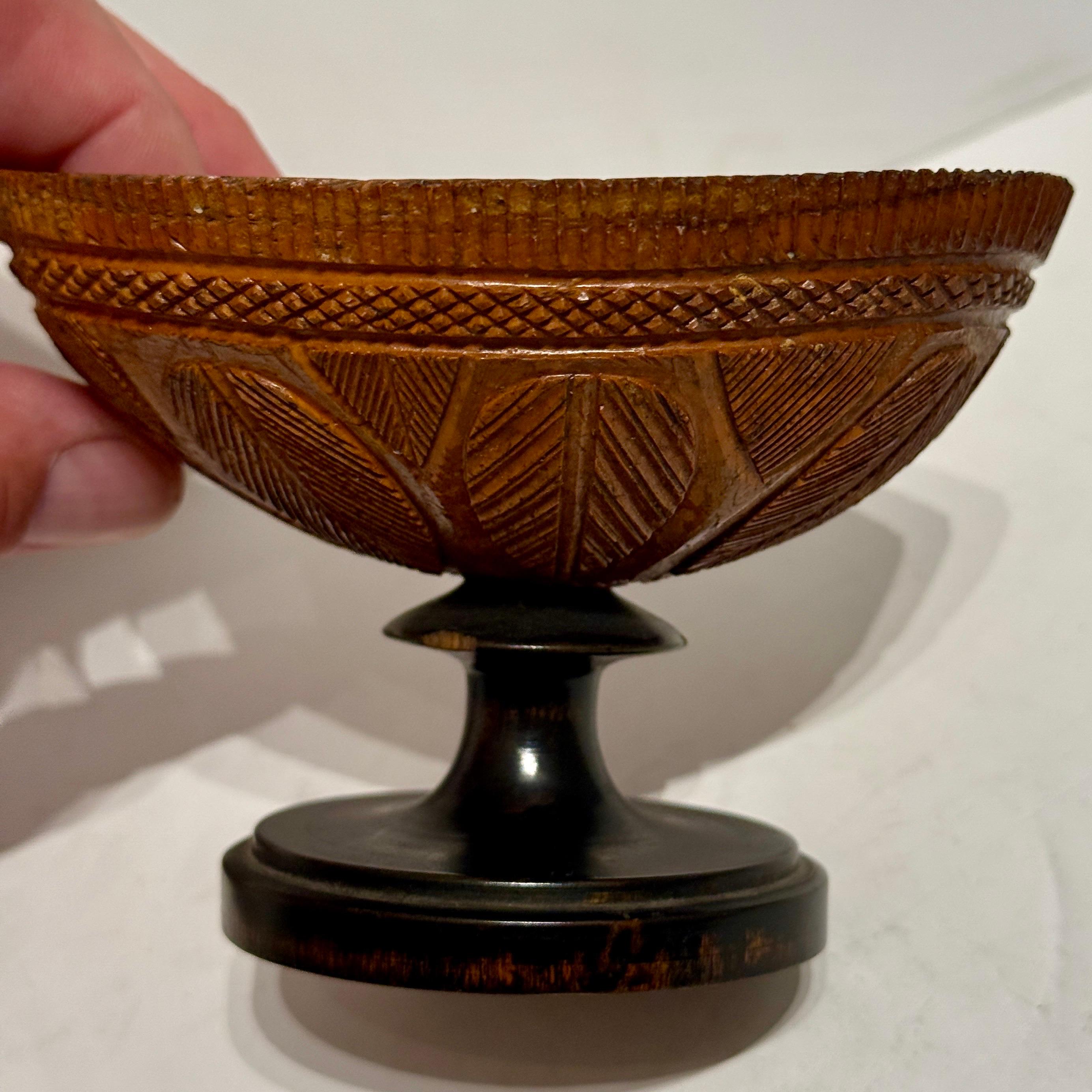Early 19th Century Carved Coconut Bowl on Stand For Sale 2