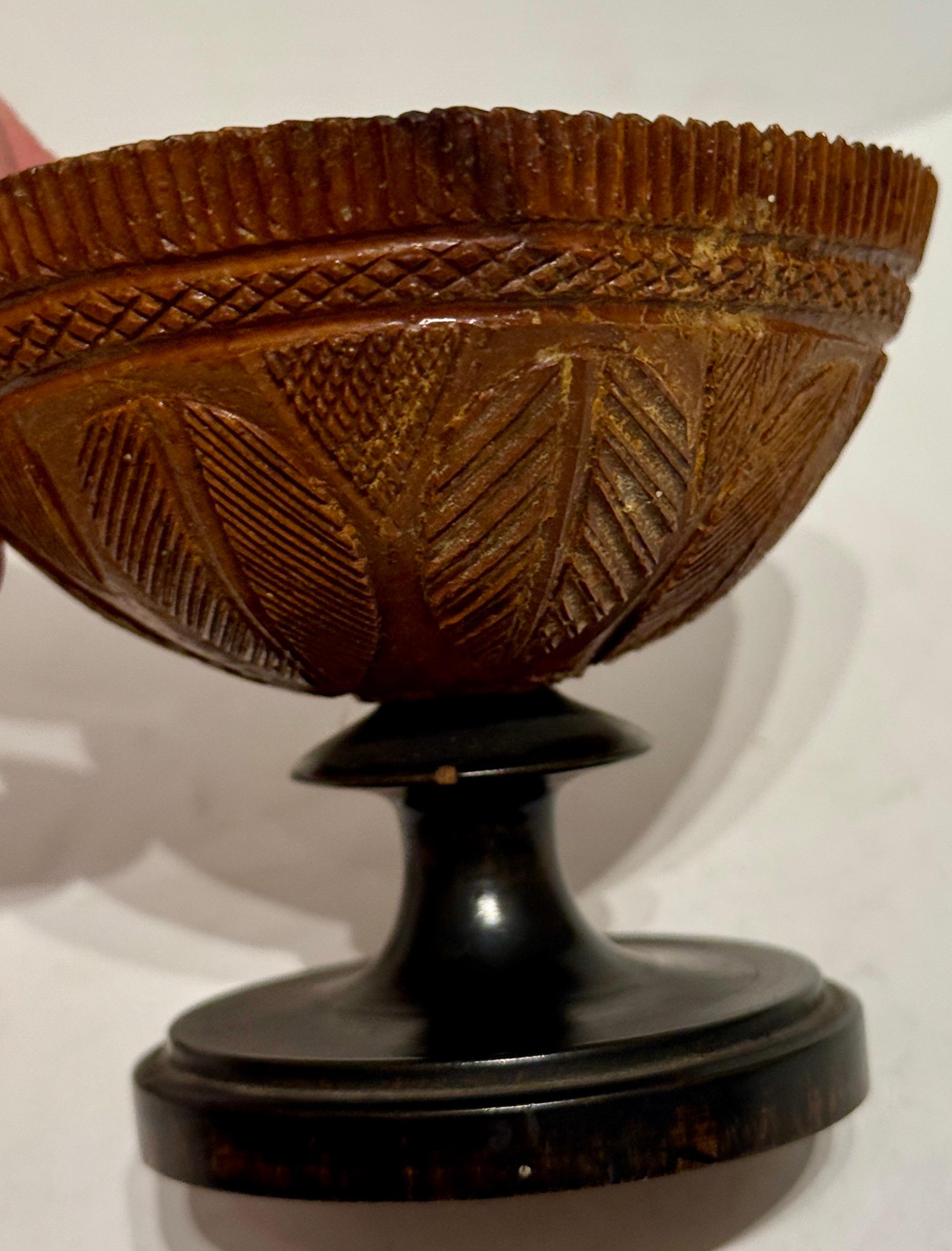 Early 19th Century Carved Coconut Bowl on Stand For Sale 4