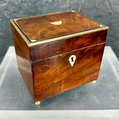 Joyero de Caoba con Espejo Joyero de Caoba con Espejo